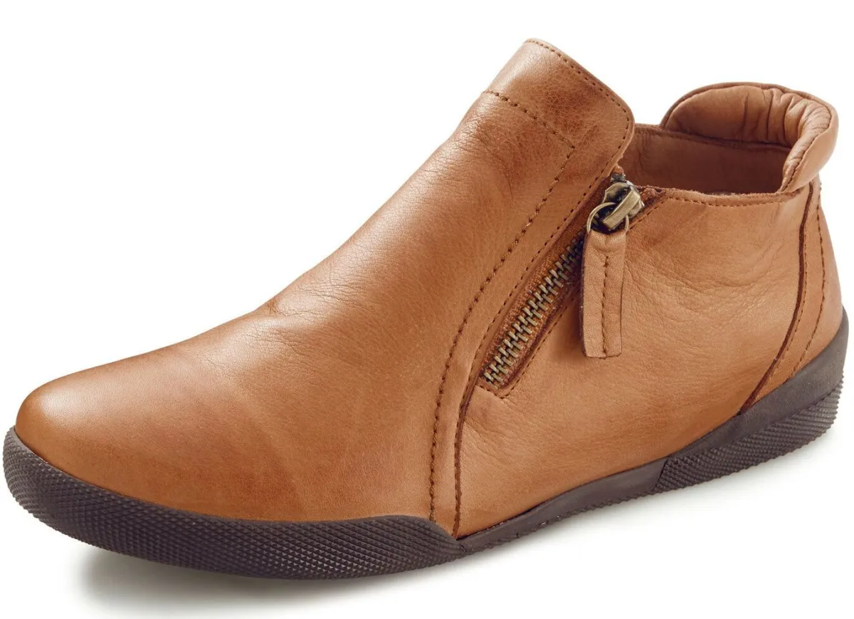 Hot BADER Andrea Conti, sportliche Damen-Boots, mit herausnehmbarem Fußbett COGNAC
