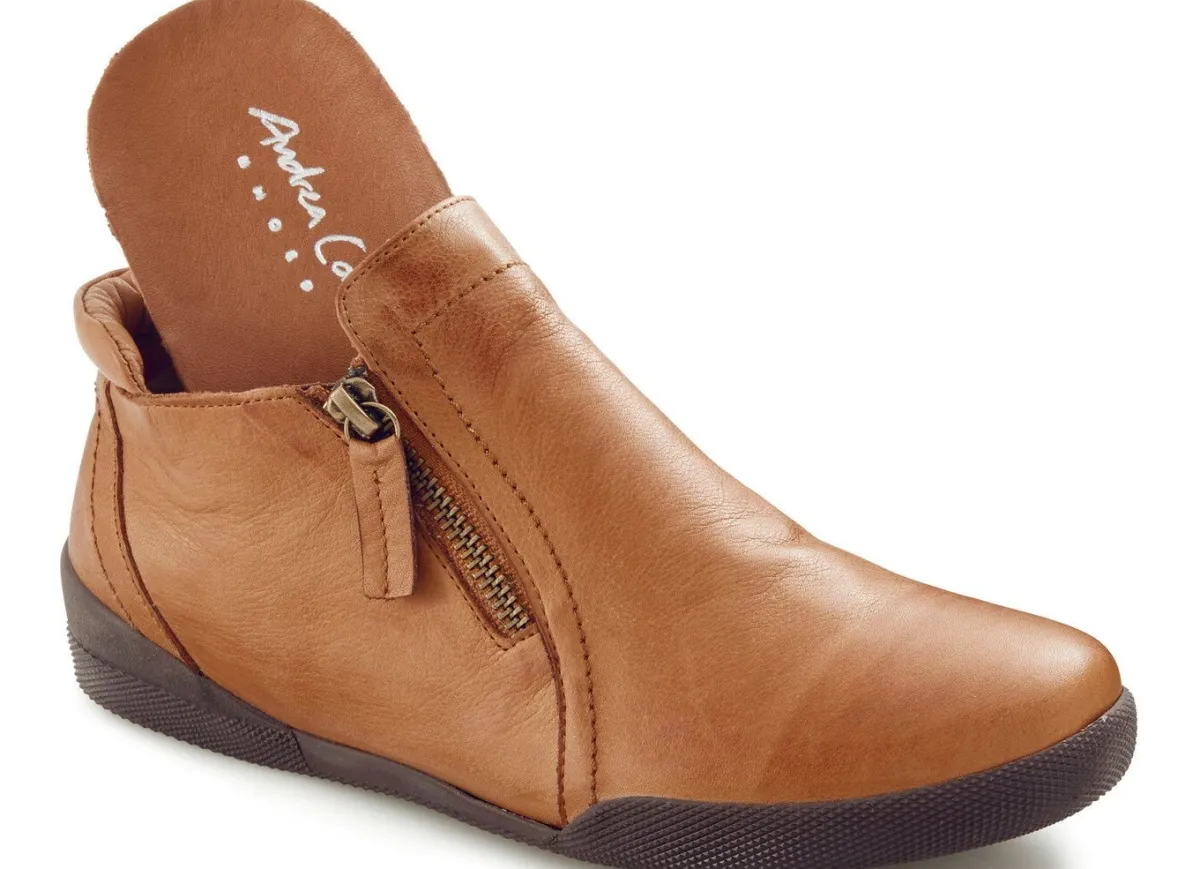 Hot BADER Andrea Conti, sportliche Damen-Boots, mit herausnehmbarem Fußbett COGNAC