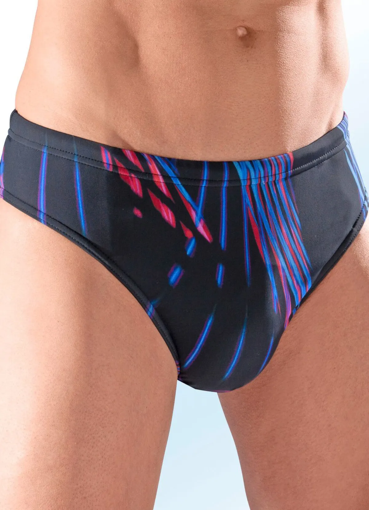 Hot BADER Badehose in Slipform mit buntem Druckdessin SCHWARZ-BLAU-ROT