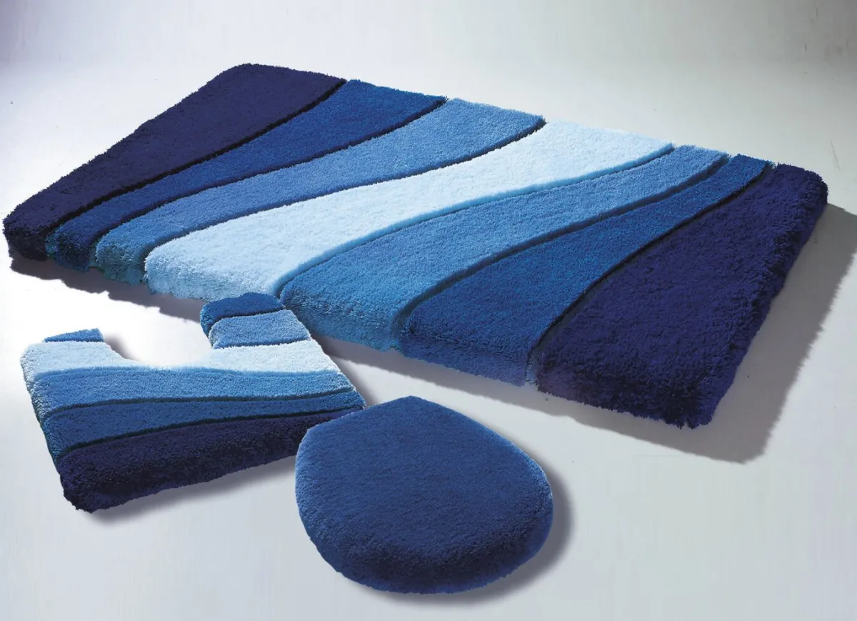 Clearance MEUSCH Barfußweiche Badgarnitur aus dem Traditionshaus BLAU