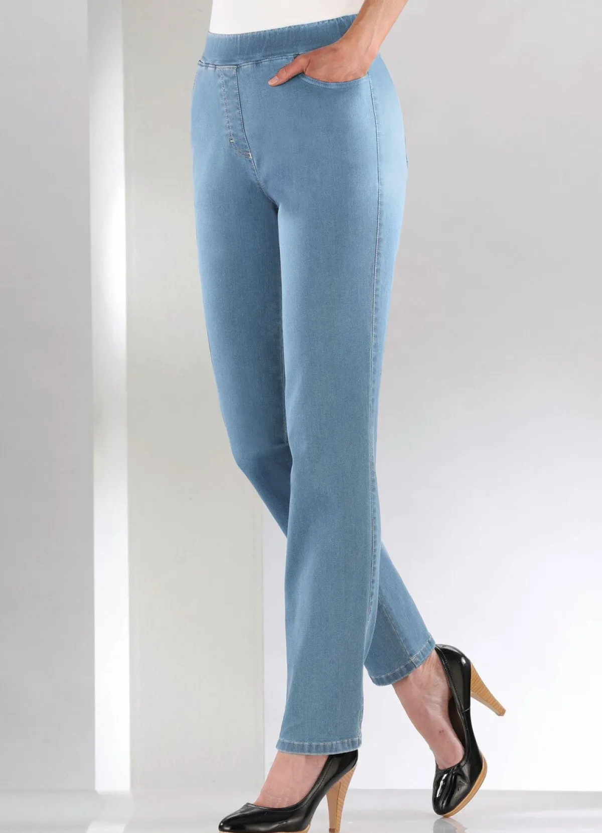 Outlet COSMA Bauchweg-Jeans in Schlupfform HELLBLAU