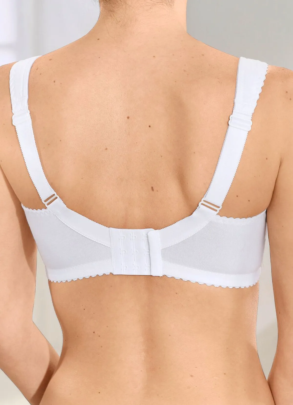 Outlet KUDRESHOV BH mit Elastikspitze WEISS