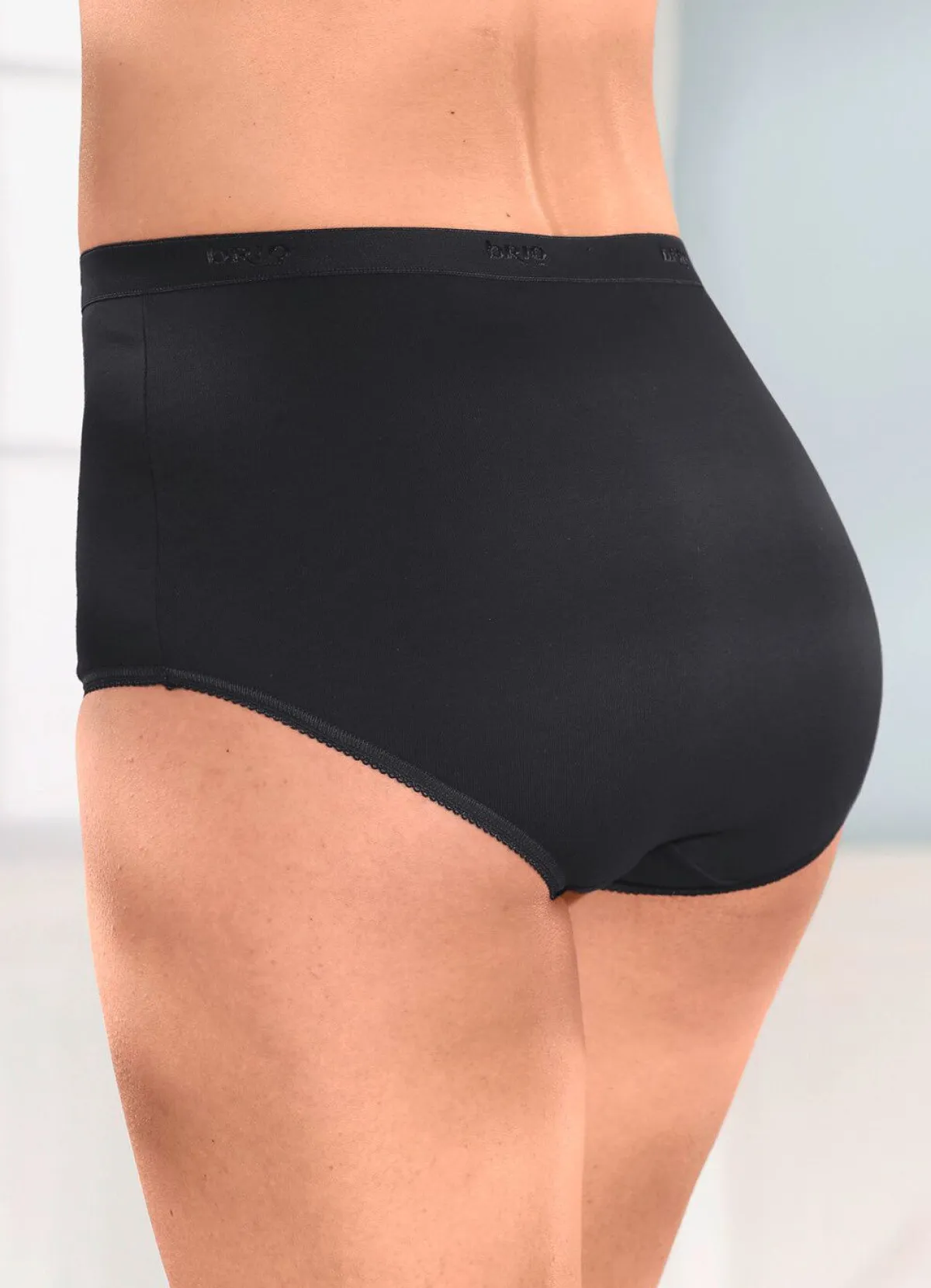 BADER brio lingerie Fünferpack Slips mit elastischen Abschlüssen 3X WEISS, 2X SCHWARZ
