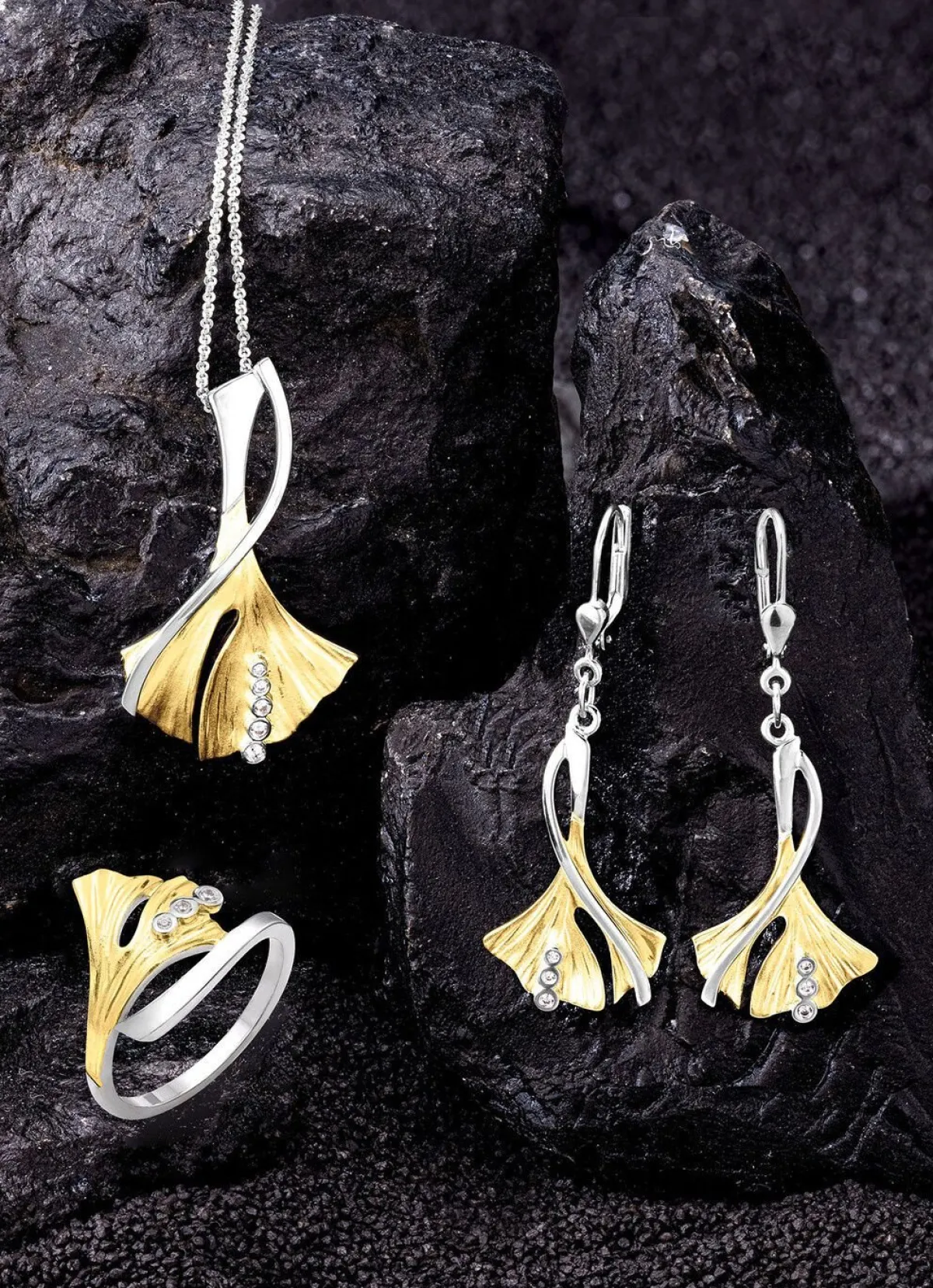 Sale BADER Damenring Ginkgoblatt in Bicolor mit synth. Zirkonia