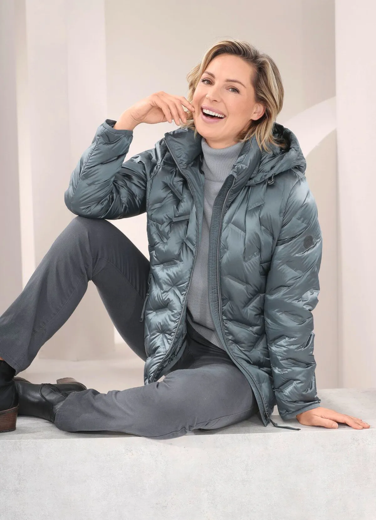 BADER Daunenjacke mit abnehmbarer Kapuze STAHLBLAU