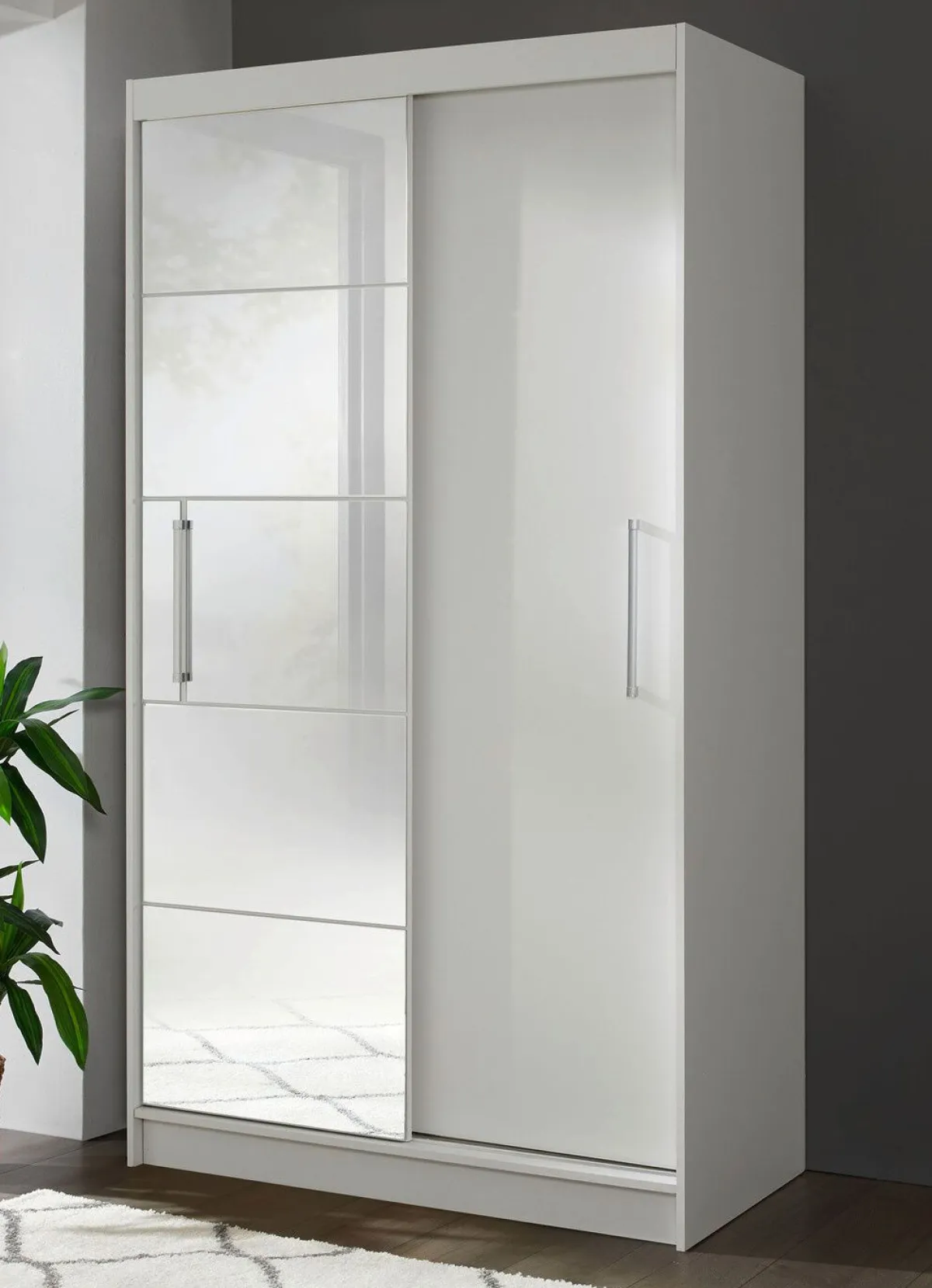 Hot BADER Durchdachter Schwebetürenschrank mit Spiegelfront