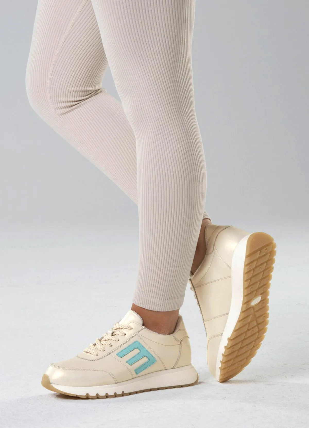 Outlet ELENA EDEN Sneaker aus schimmerndem Nappaleder CHAMPAGNER