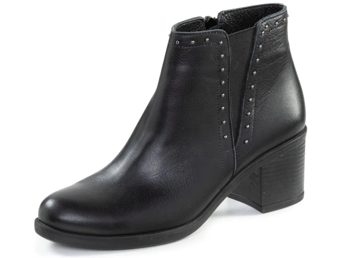 ELENA EDEN Stiefelette mit angesagten Ziernieten SCHWARZ