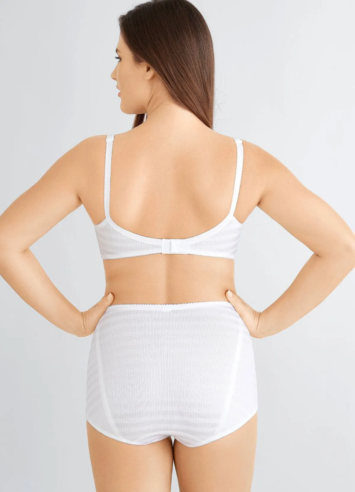 Online BADER Felina Miederhose mit Vorderteilverstärkung WEISS