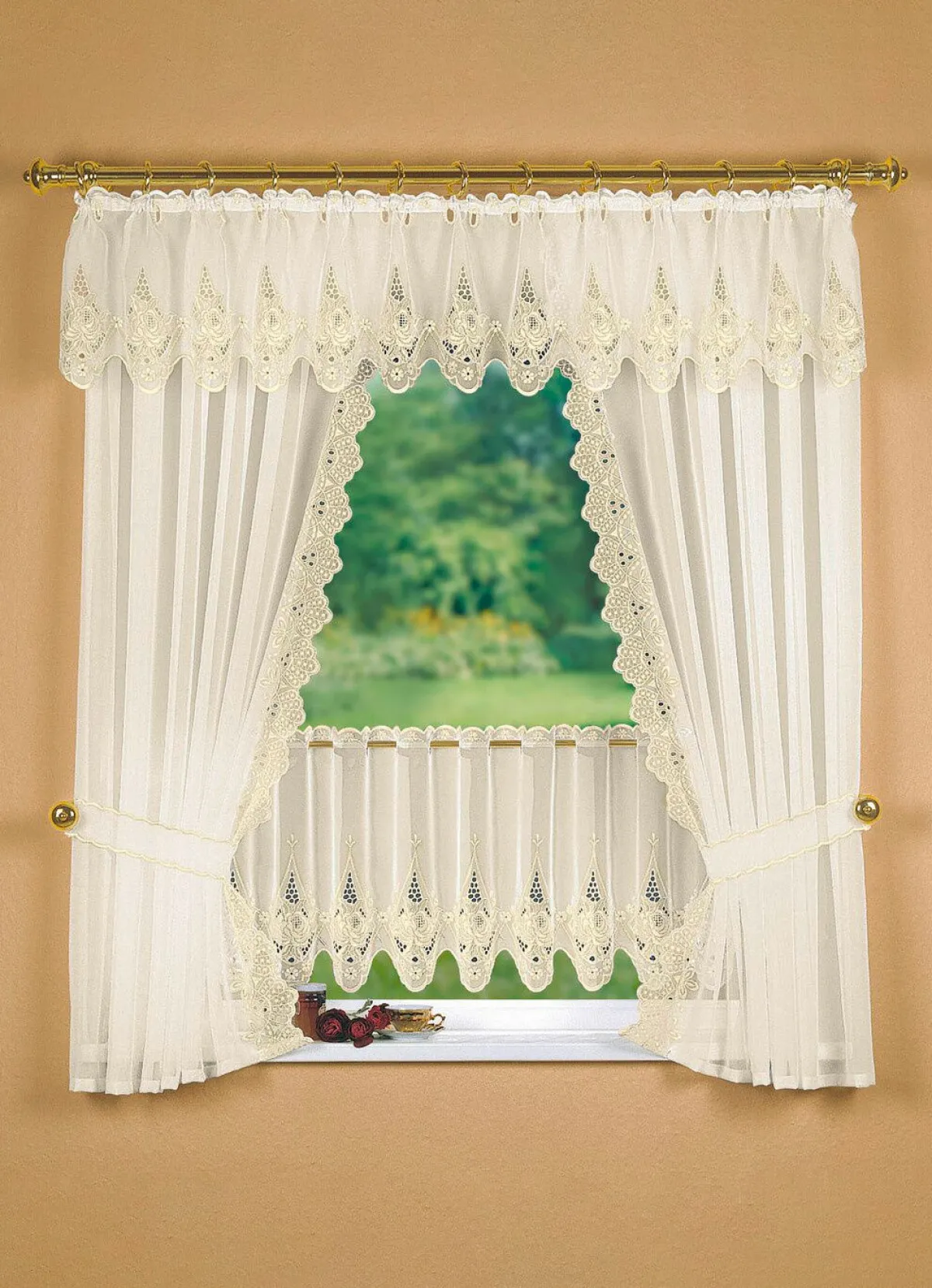 Clearance BADER Fensterdekoration mit aufwendiger Plauener Stickerei CREME