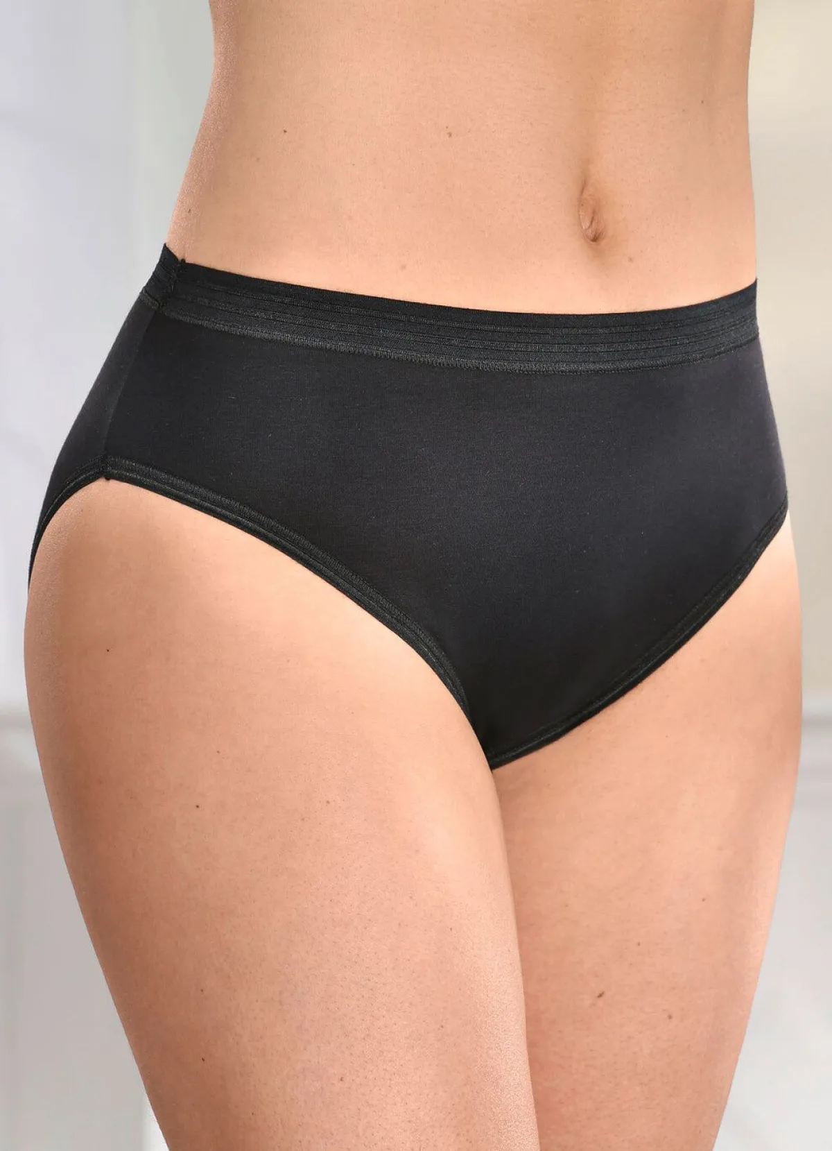 Clearance BADER Fünferpack Slips mit glänzenden Abschlüssen 3X SCHWARZ, 2X WEISS