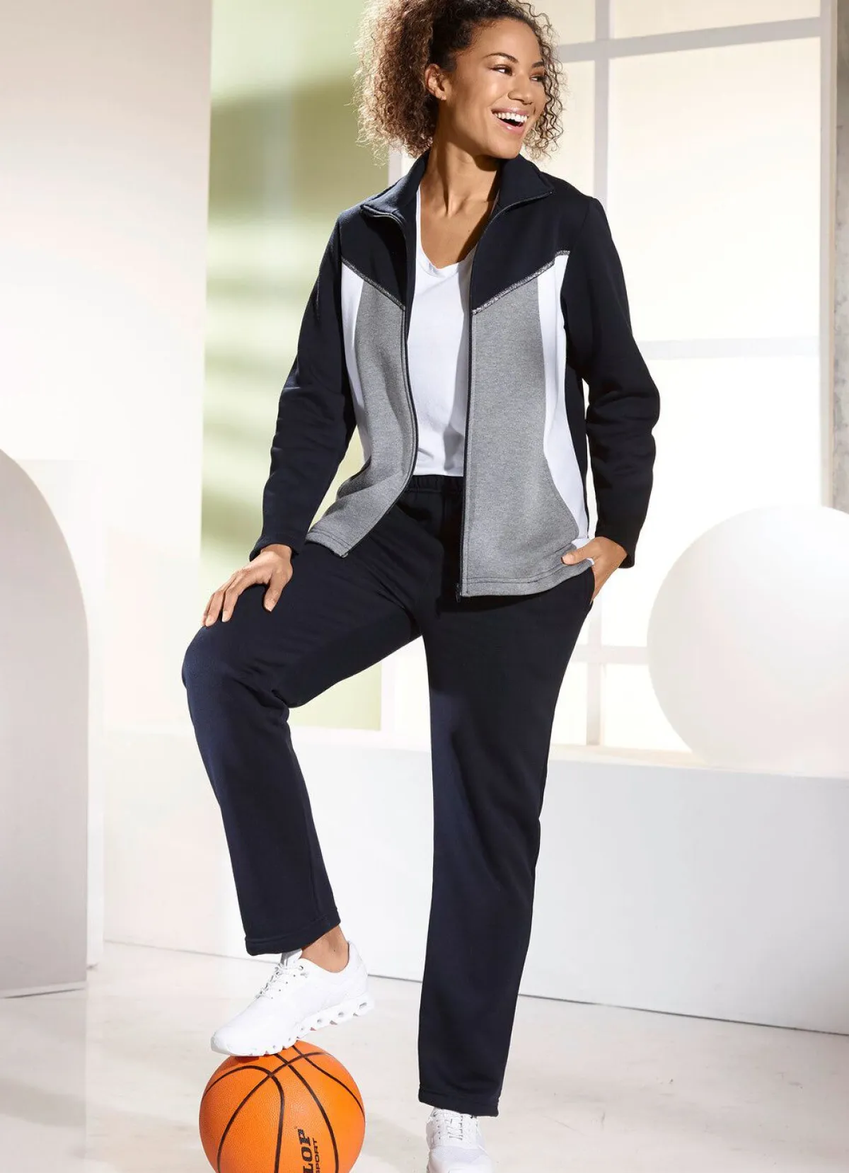 Hot BADER Freizeitanzug mit Metallic-Paspelierung MARINE-GRAU-WEISS