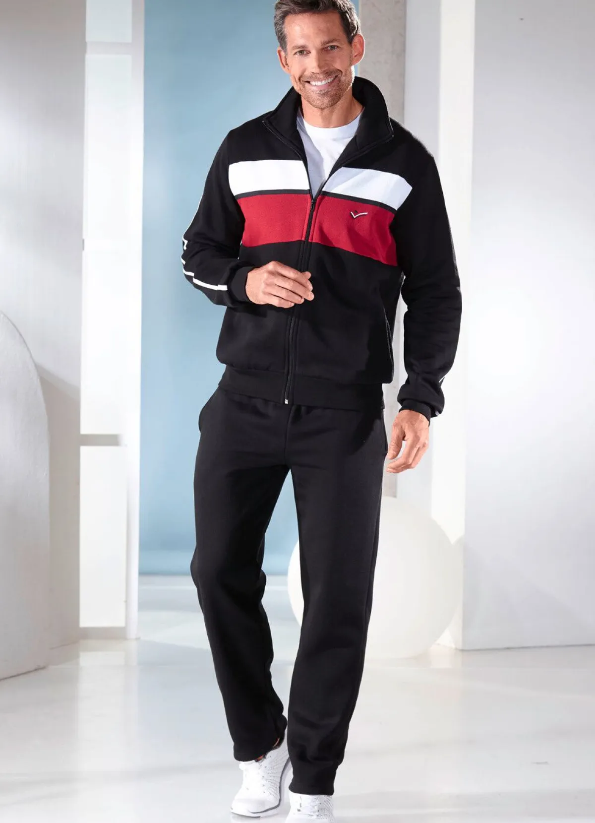 Sale BADER Freizeitanzug mit Stickerei SCHWARZ- ROT-WEISS