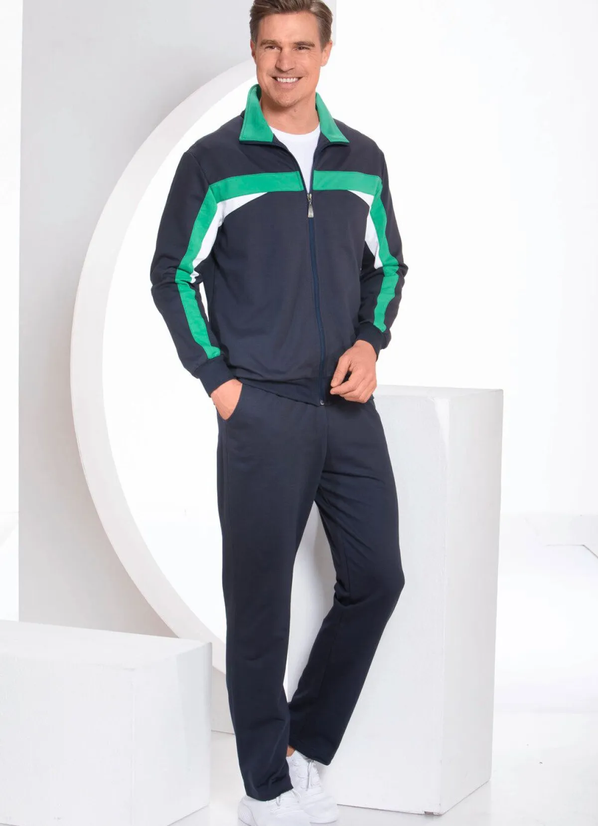 Clearance ATHLET SPORT Freizeitanzug von „Athlet“ MARINE-GRÜN