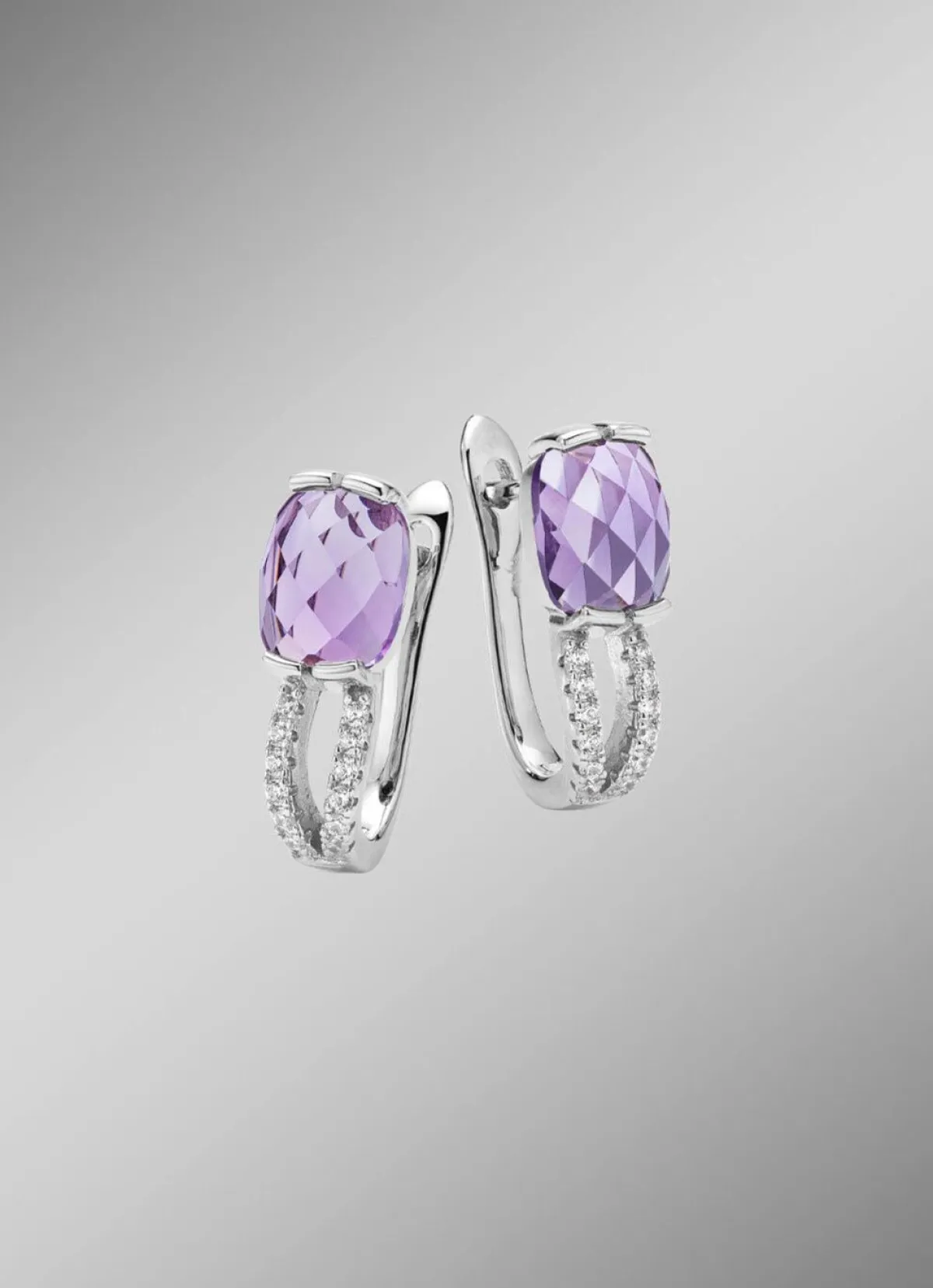 Sale BADER Funkelnde Eleganz: Ohrstecker mit echt Amethyst-