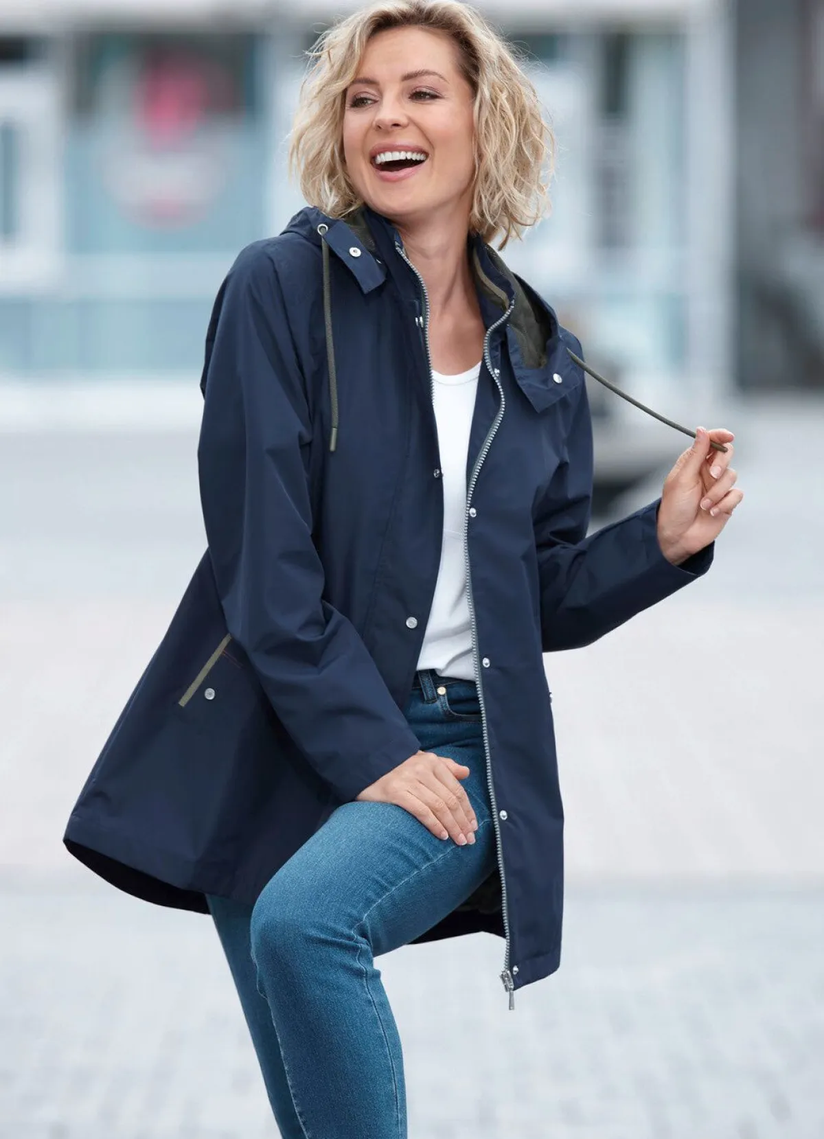 Sale BADER Funktionsjacke mit kleinem Regenschild an der abnehmbaren Kapuze NAVY