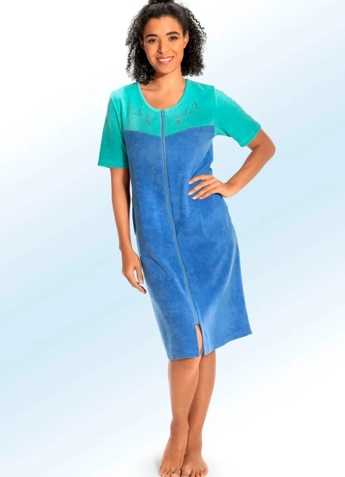 BADER Hauskleid mit Schmucksteinzier HELLBLAU-MINT