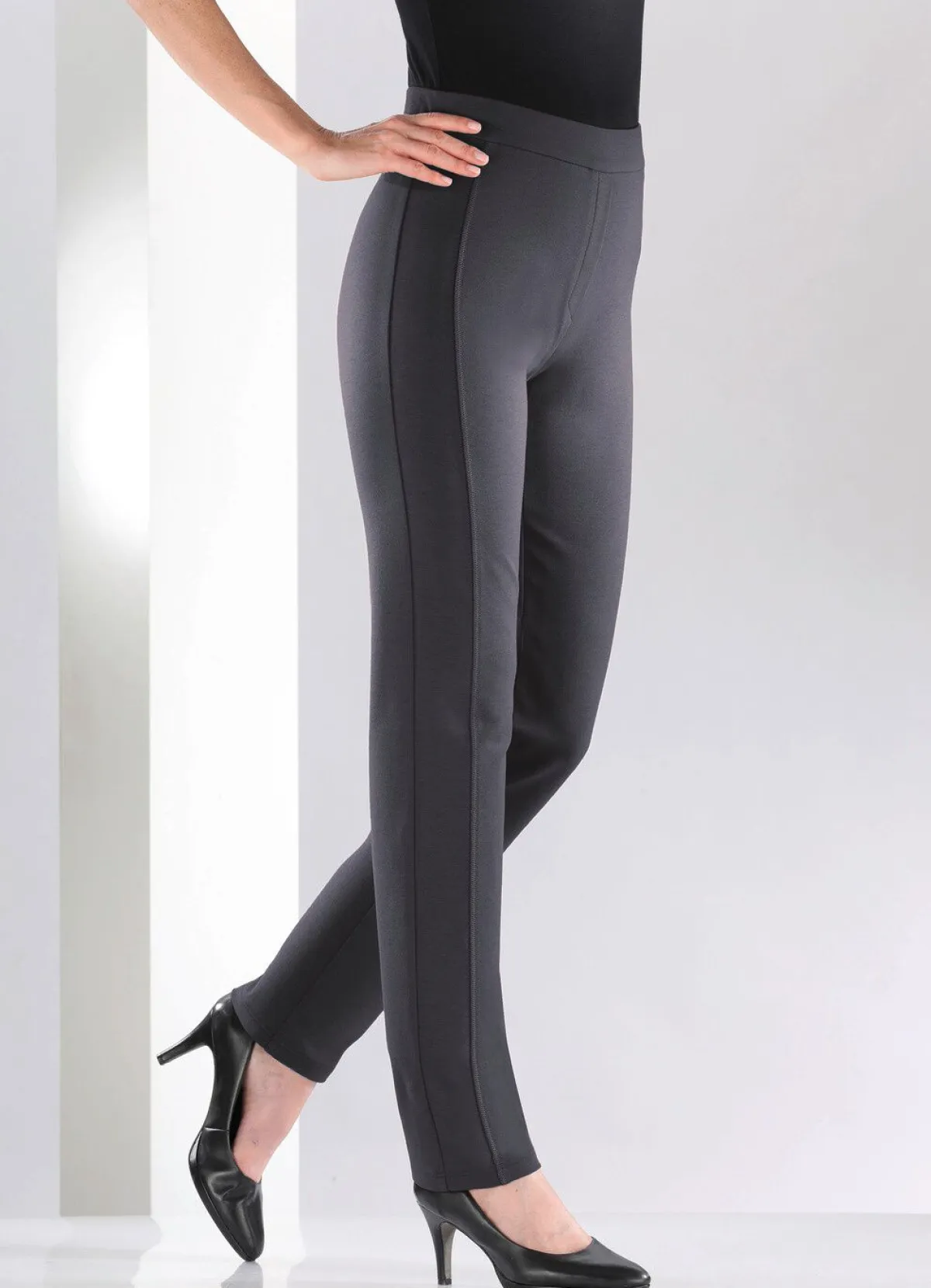 Online KLAUS MODELLE MADE IN GERMANY Hose mit figurgünstiger Teilungsnaht DUNKELGRAU