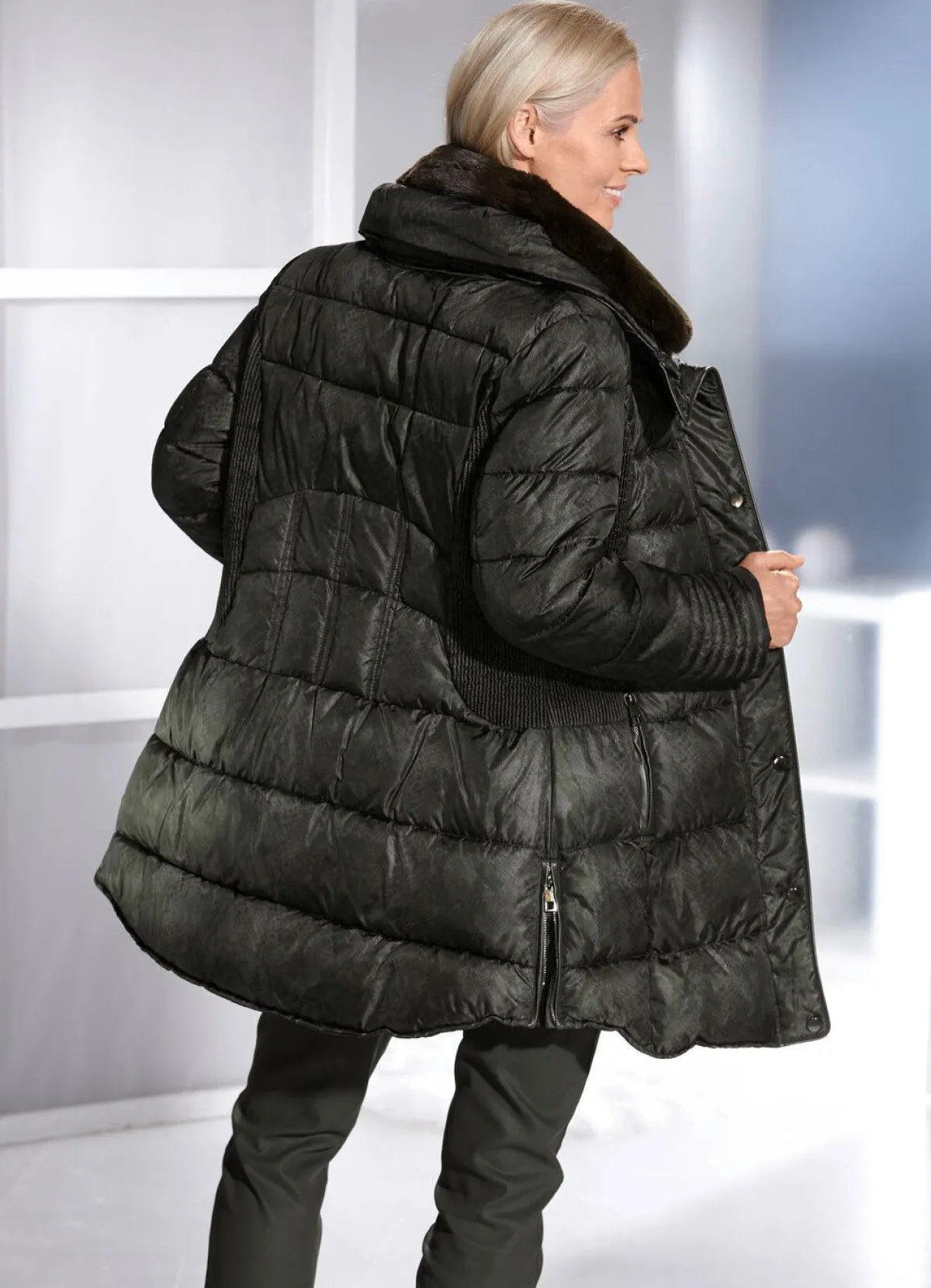 Hot BADER Jacke mit Reptildessin OLIV-SCHWARZ