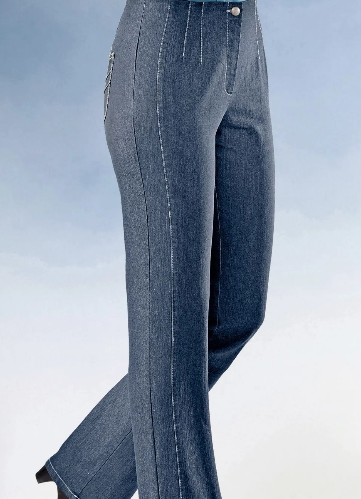 Outlet COSMA Jeans mit angeschnittenem Bund HELLBLAU