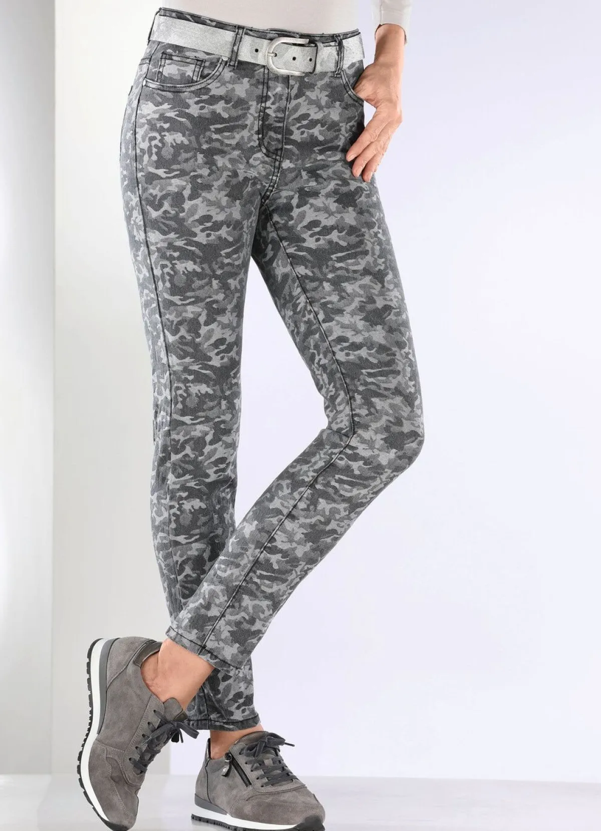 Outlet BADER Jeans mit Camouflage-Dessinierung ANTHRAZIT-GRAU