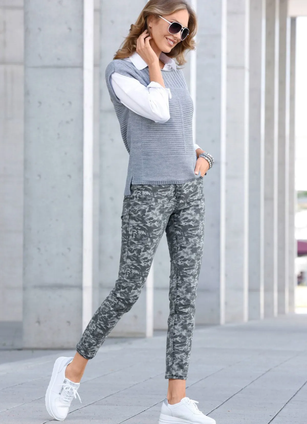 Outlet BADER Jeans mit Camouflage-Dessinierung ANTHRAZIT-GRAU