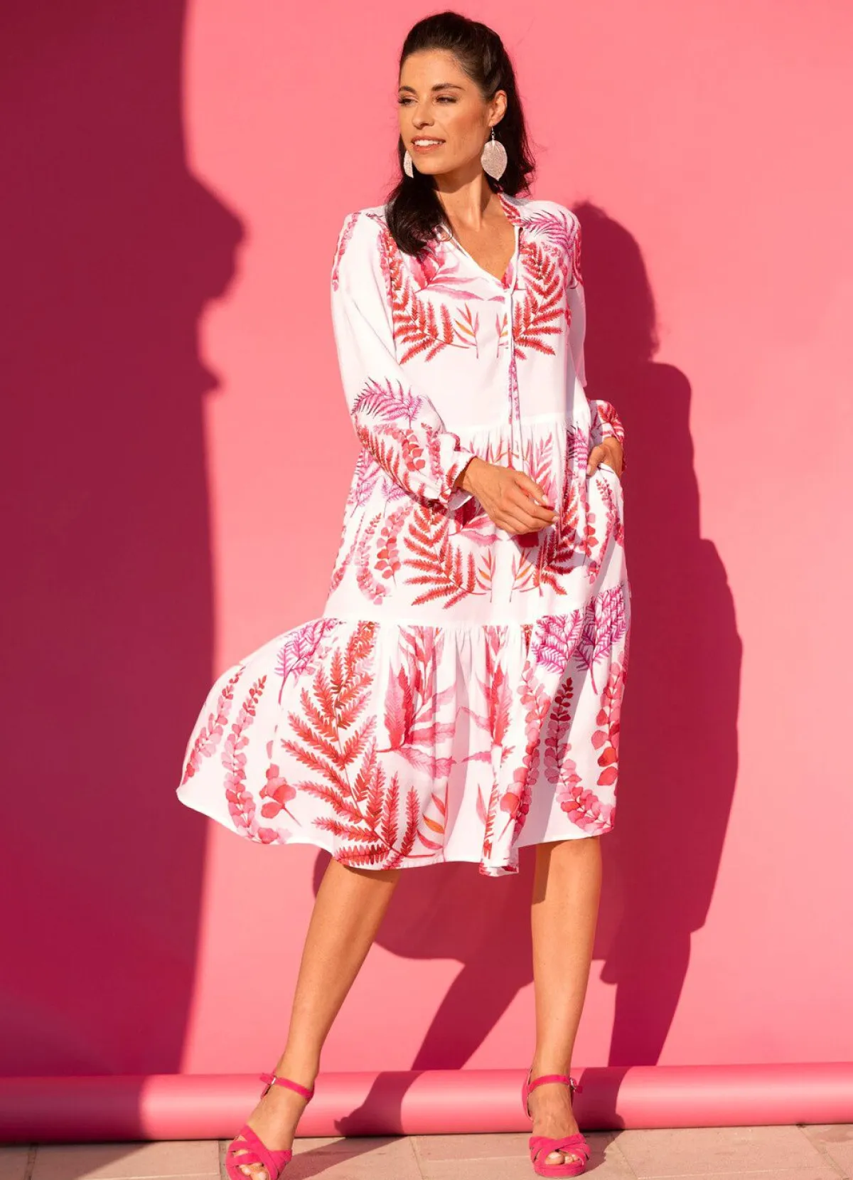 Best laurakent Kleid mit Bindeband am Ausschnitt ECRU-KORALLE-PINK-BUNT