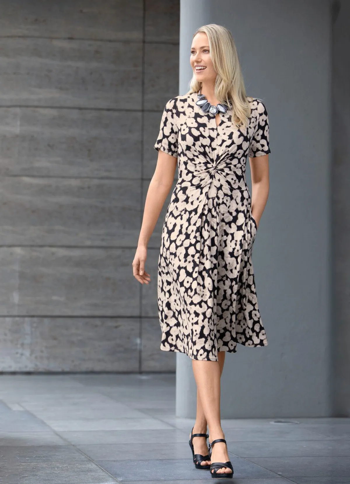Sale BADER Kleid mit extravaganter Knotenoptik SCHWARZ-BEIGE-NUDE
