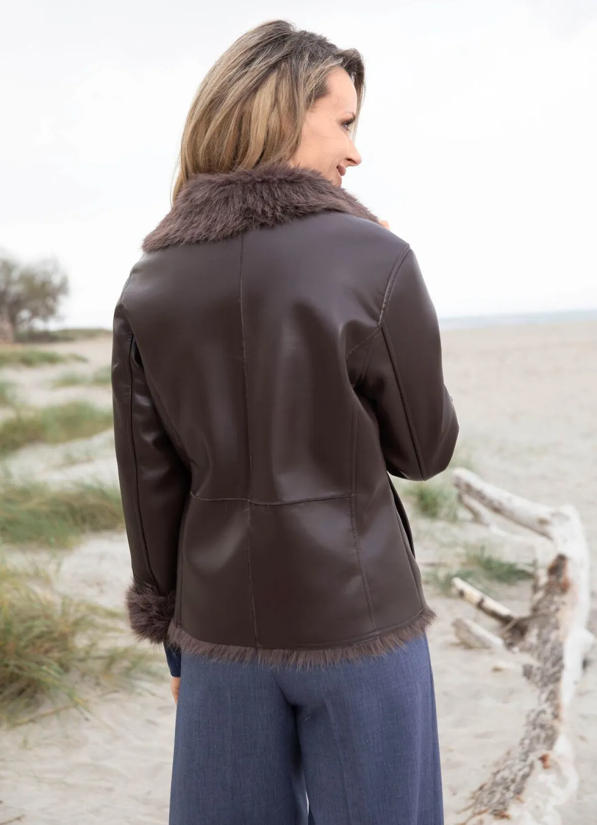 Hot Tizia Kurzjacke aus Nappaleder-Imitat SCHOKOBRAUN