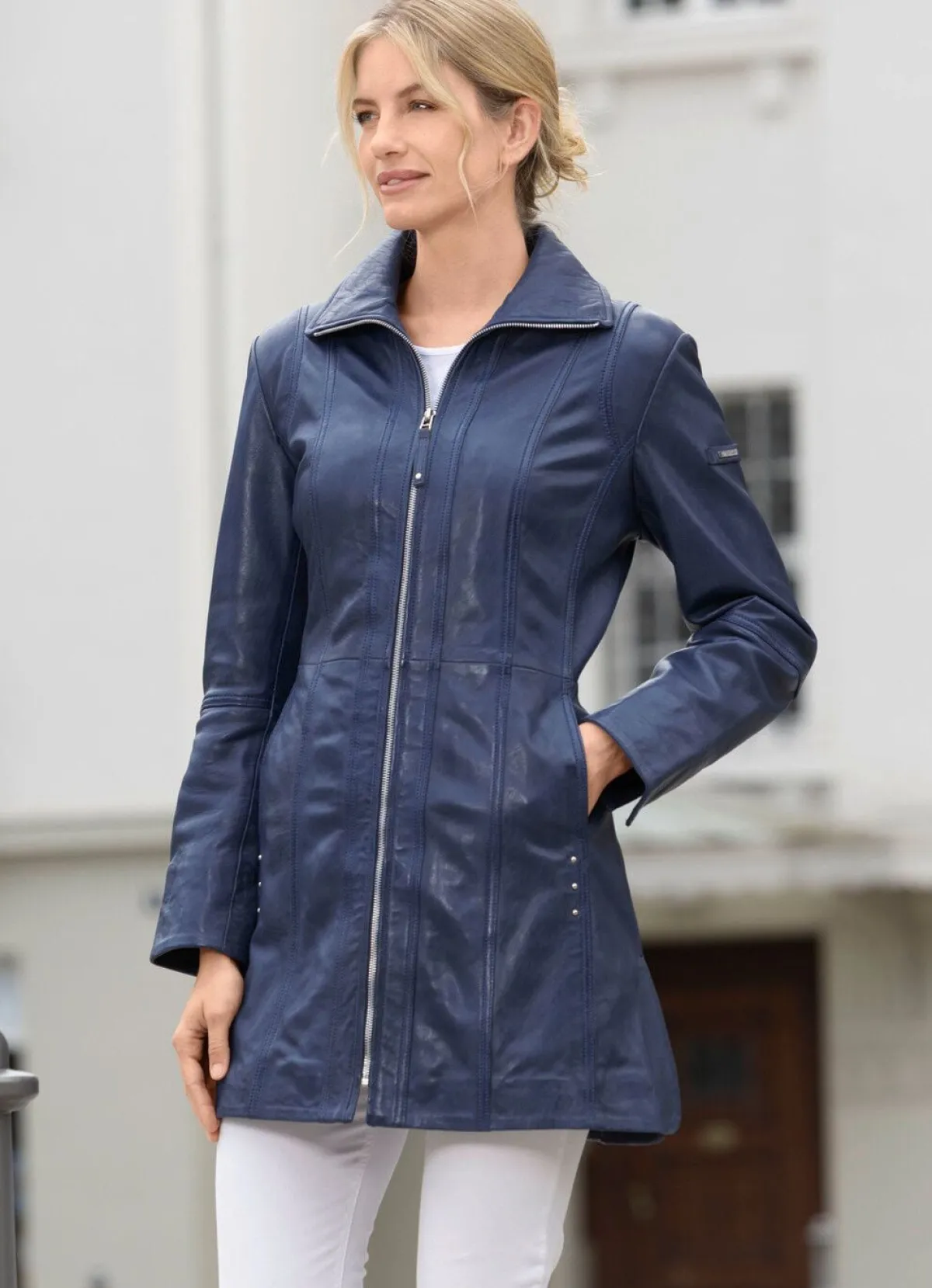 Discount CABRINI Kurzmantel von „“ MITTELBLAU