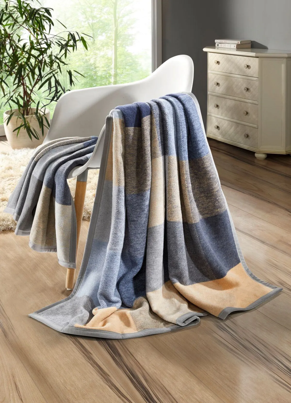 Outlet BORBO Kuschelweiche Schlafdecke BLAU
