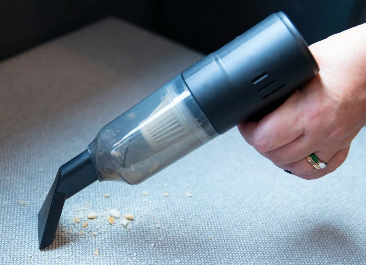 LIVINGTON Pocket Vac 2-in1 Mini-Akku-Handstaubsauger SCHWARZ