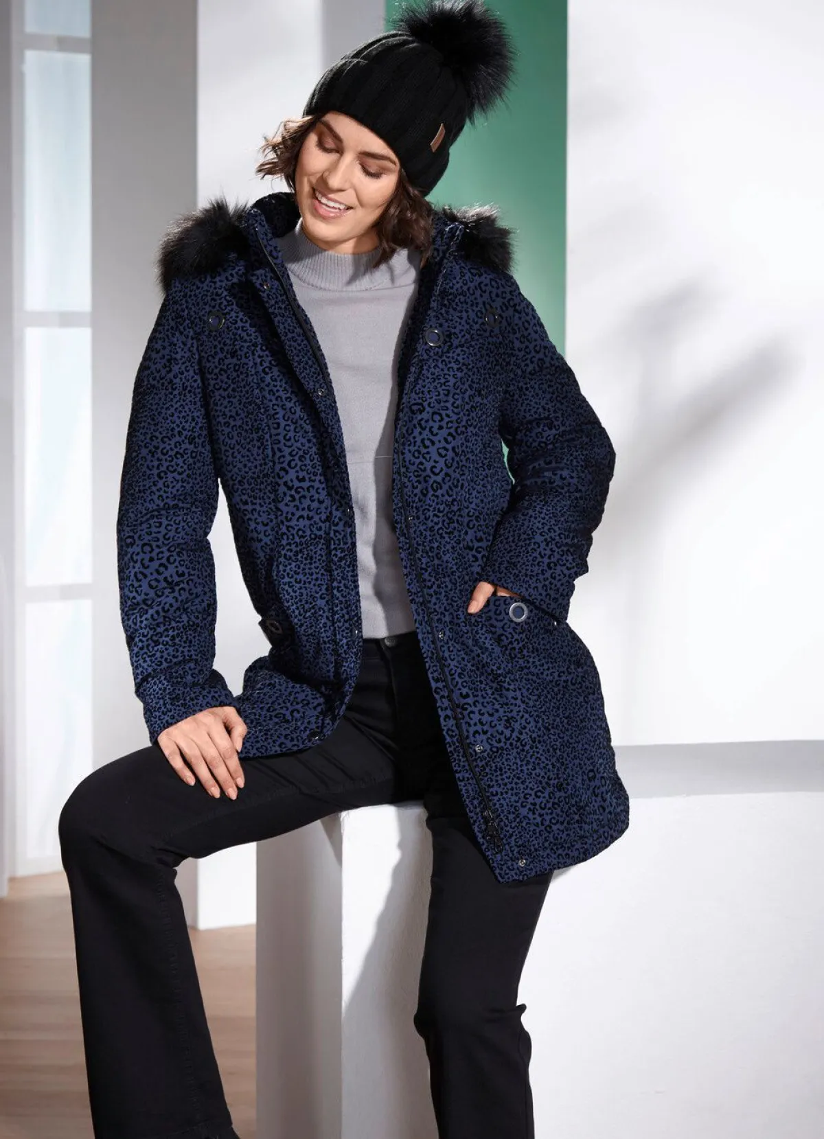 Online BADER Longjacke mit Raubtierfell-Dessin BLAU-SCHWARZ