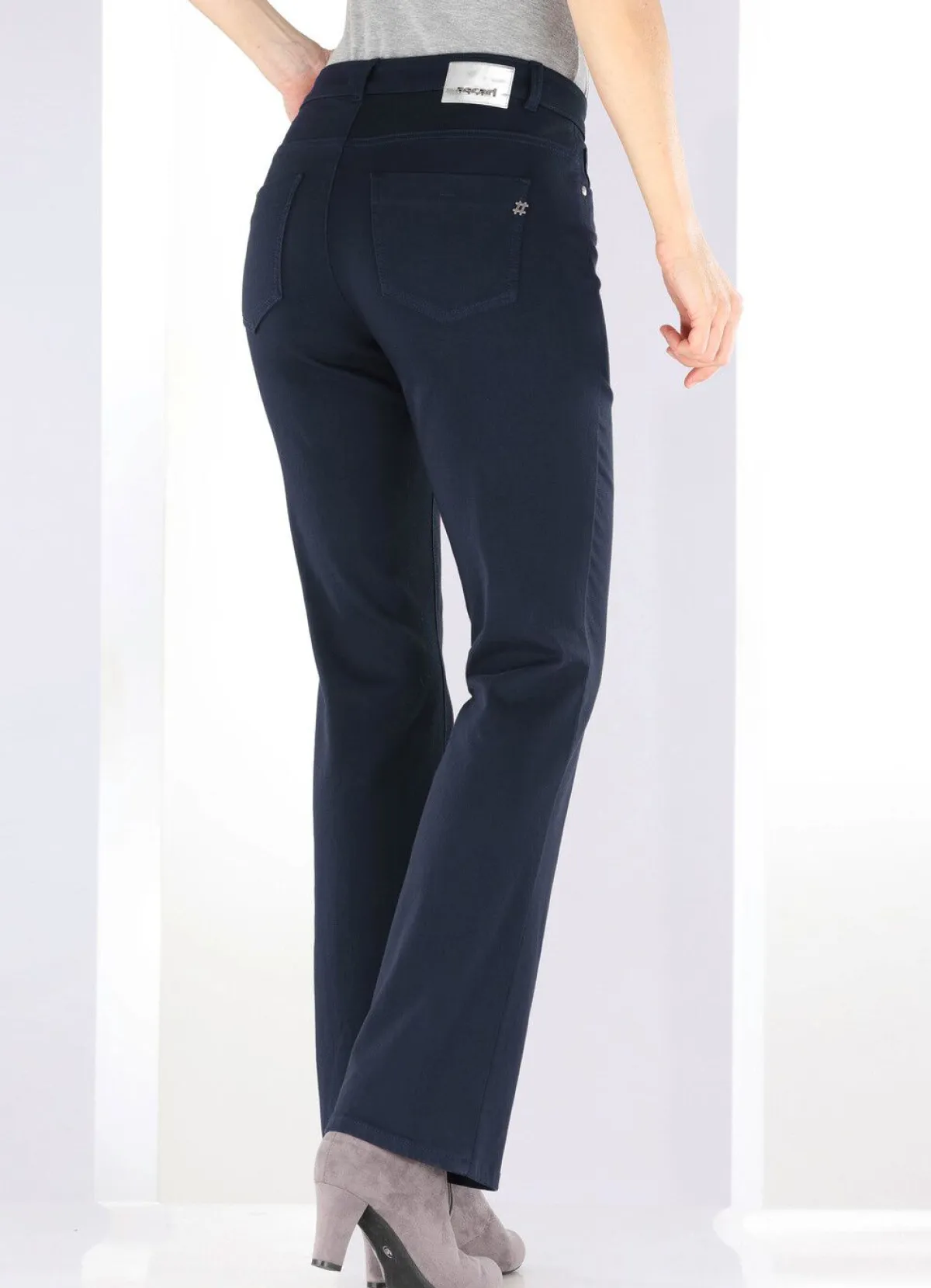 Hot ASCARI Magic-Jeans mit modisch weiterem Beinverlauf DUNKELBLAU