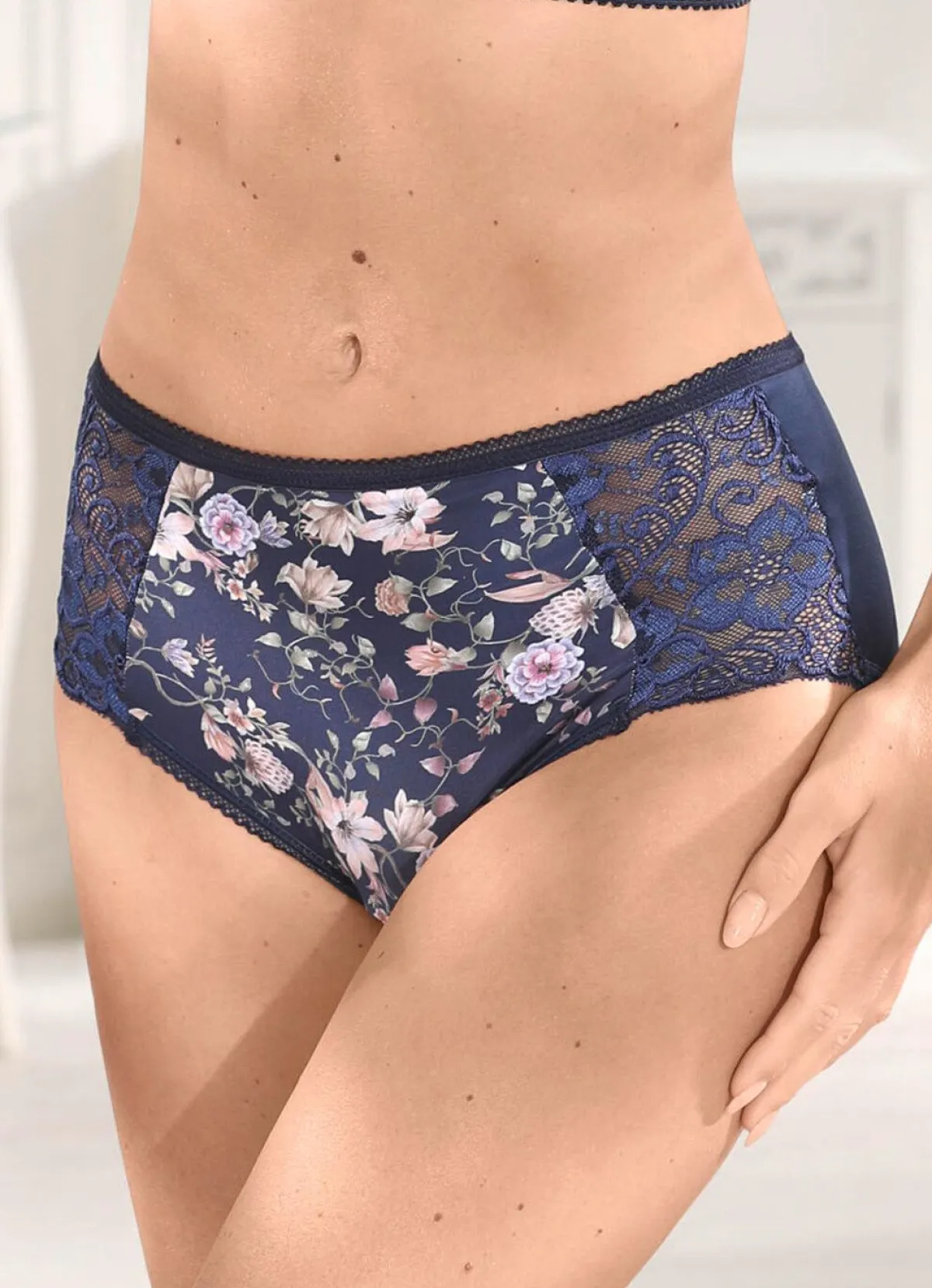 Sale MISS MARY Slip mit farbharmonischem Floraldessin MARINE-BUNT