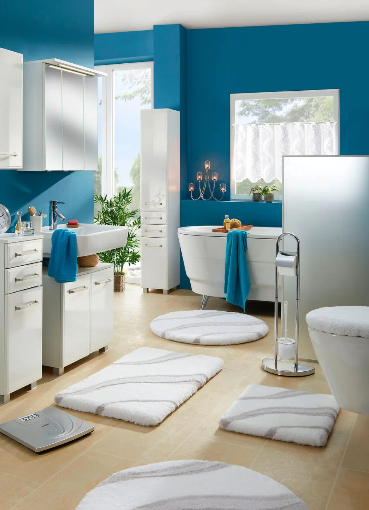 New KLEINE WOLKE Moderne Badgarnitur von WEISS-SILBER