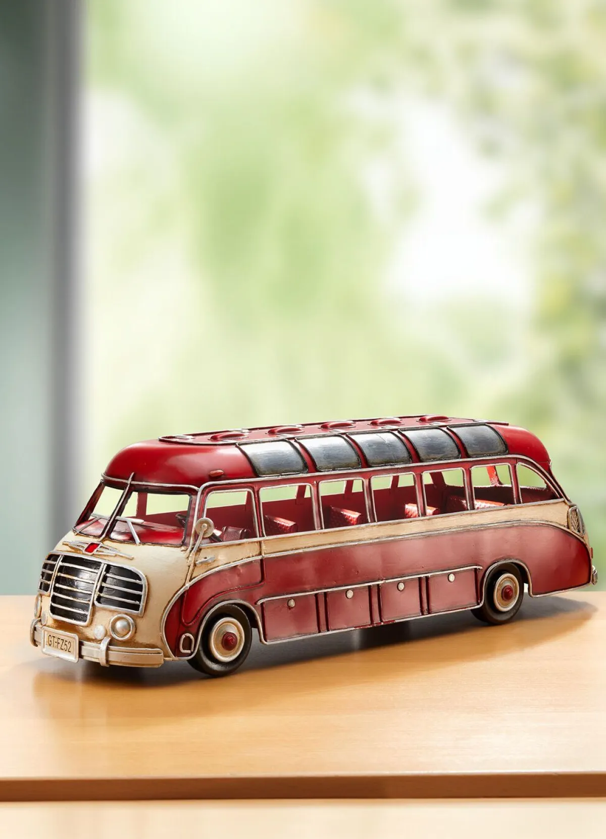 Outlet BADER Nostalgischer Setra-Bus der 1950er-Jahre ROT-WEISS