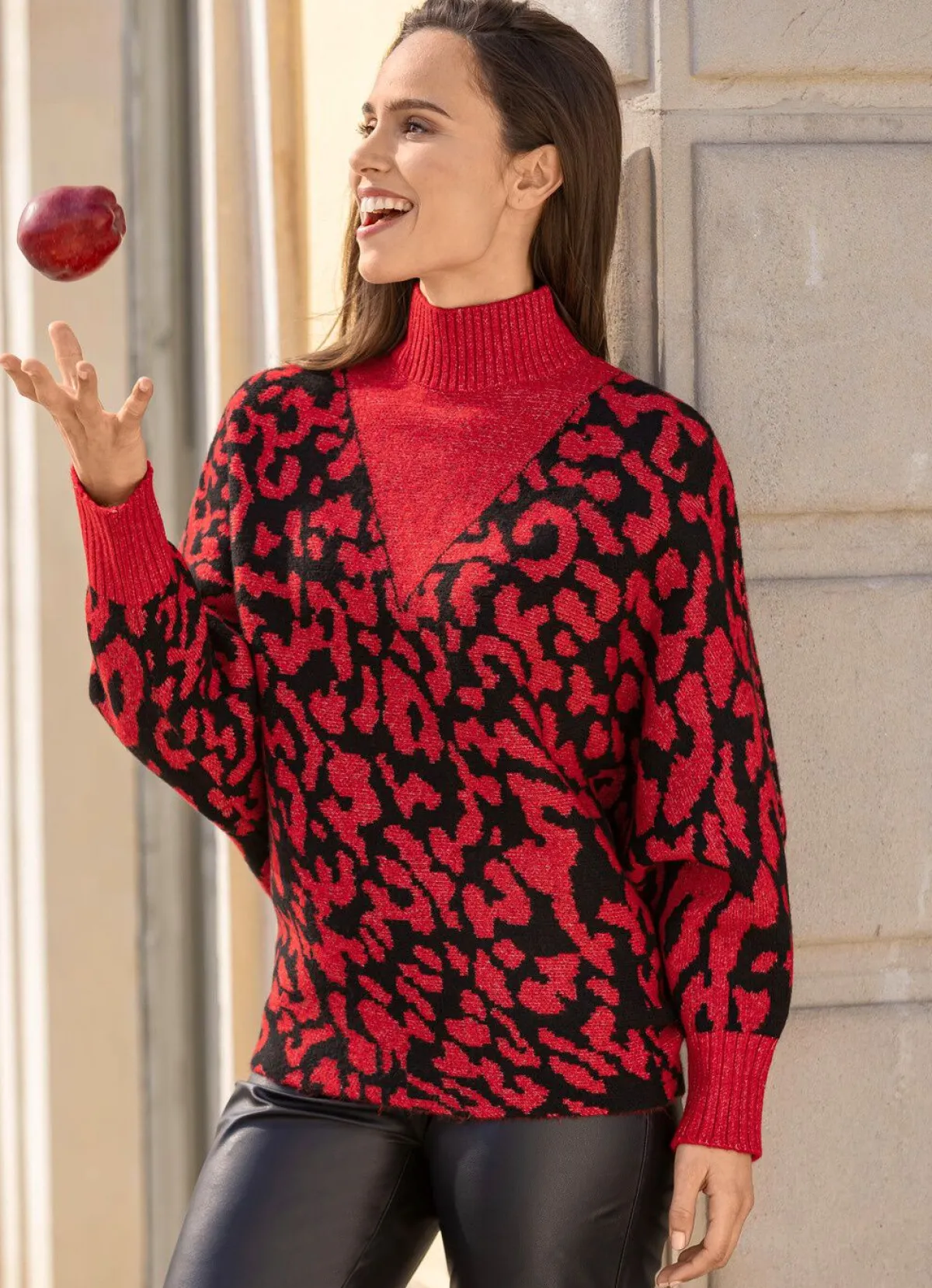 New BADER Pullover in Fledermausform ROT MELIERT-SCHWARZ