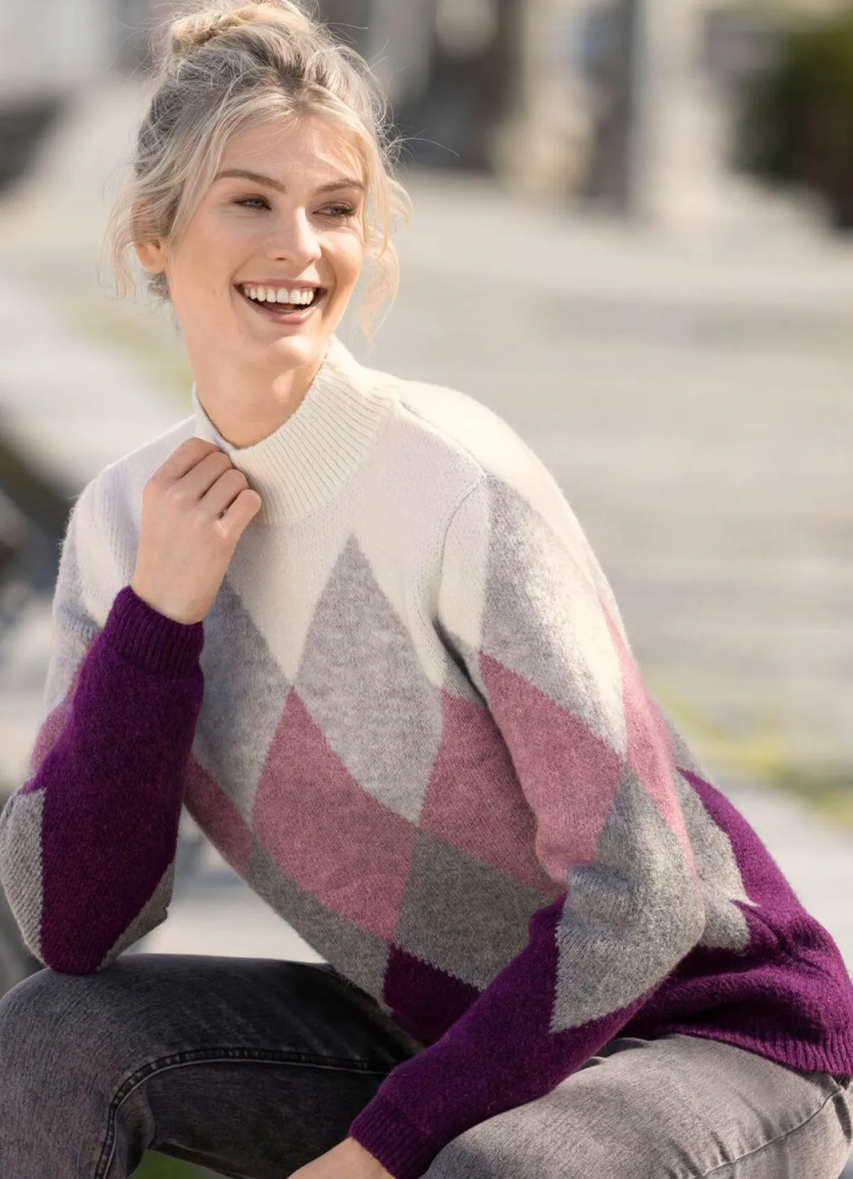 New BADER Pullover in sehr flauschiger Qualität BEERE-GRAU-ECRU