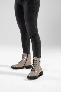 Best Remonte Stiefelette mit trendigen Zierketten in Schnür-Optik TAUPE