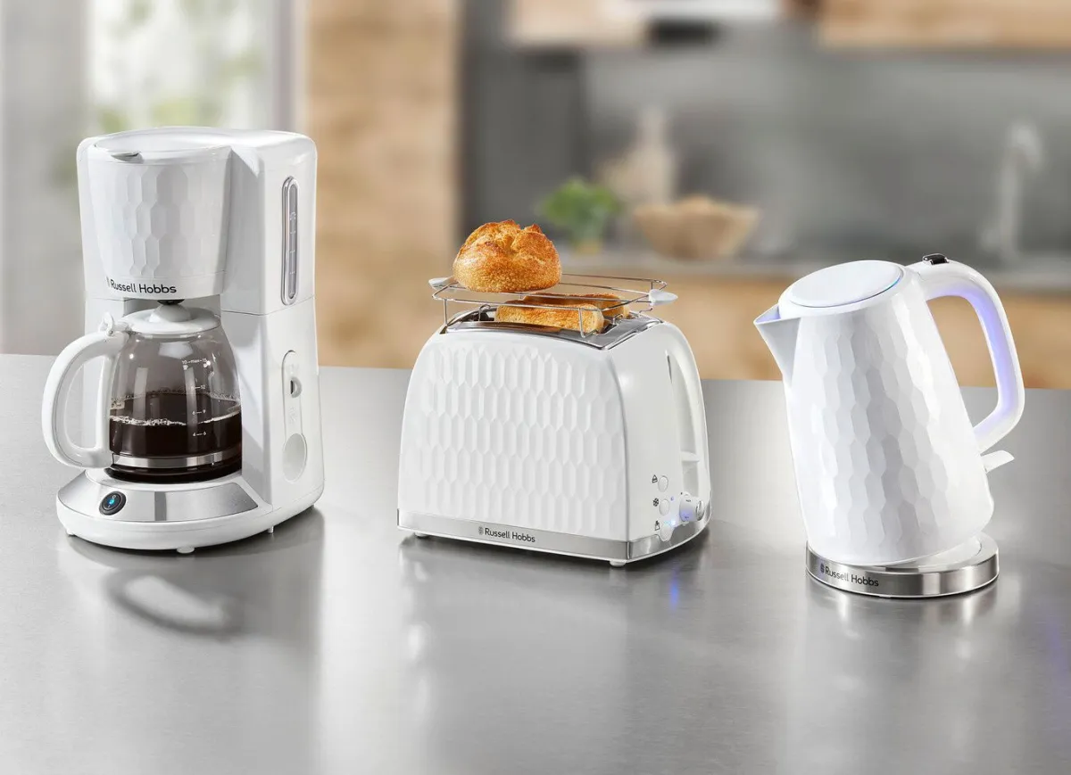 Hot RUSSELL HOBBS Frühstücksserie Honeycomb aus Hochglanz-Kunststoff WEISS