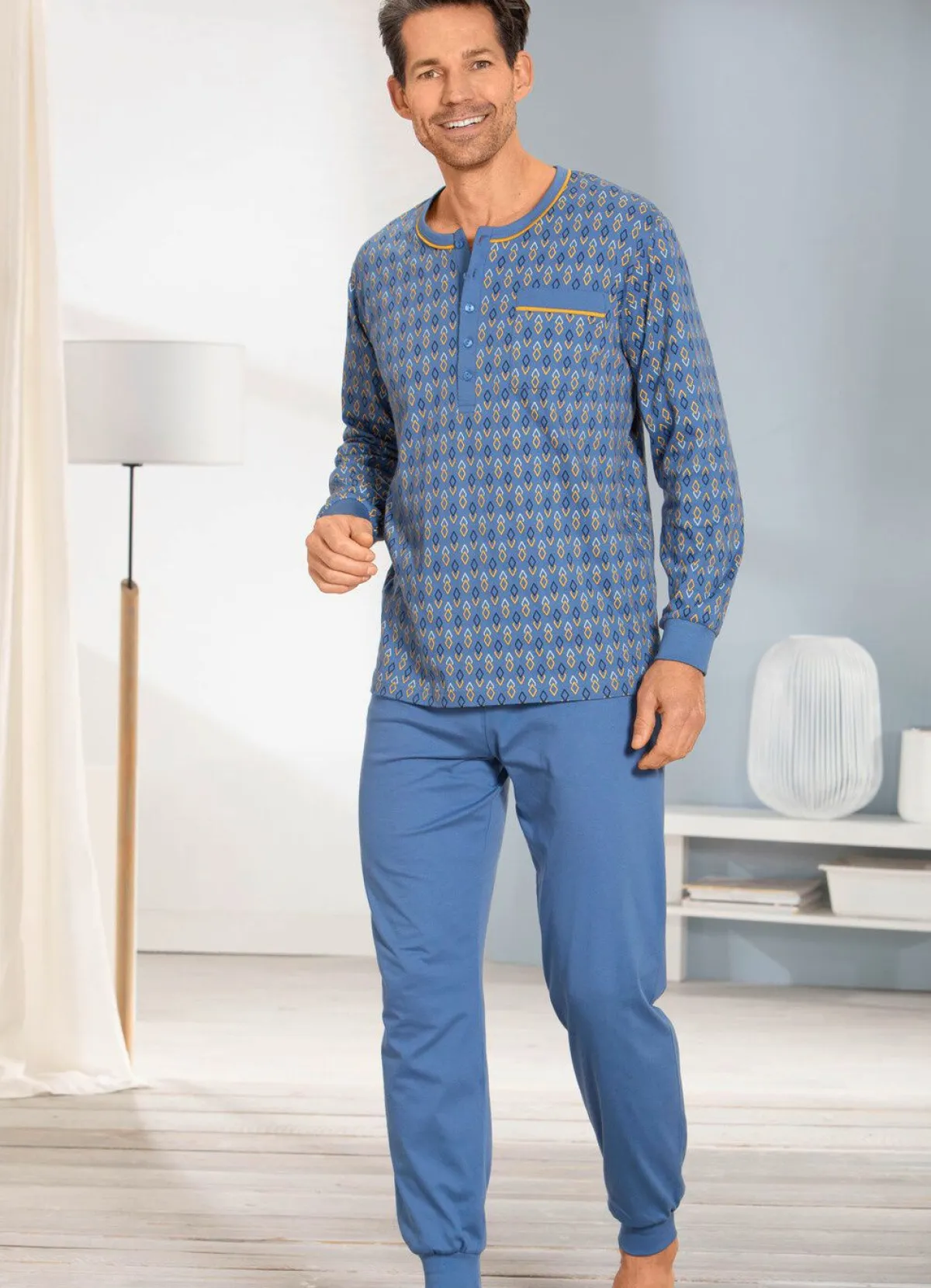 Discount BADER Schlafanzug mit Knopfleiste und Bündchenabschlüssen JEANSBLAU-GELB