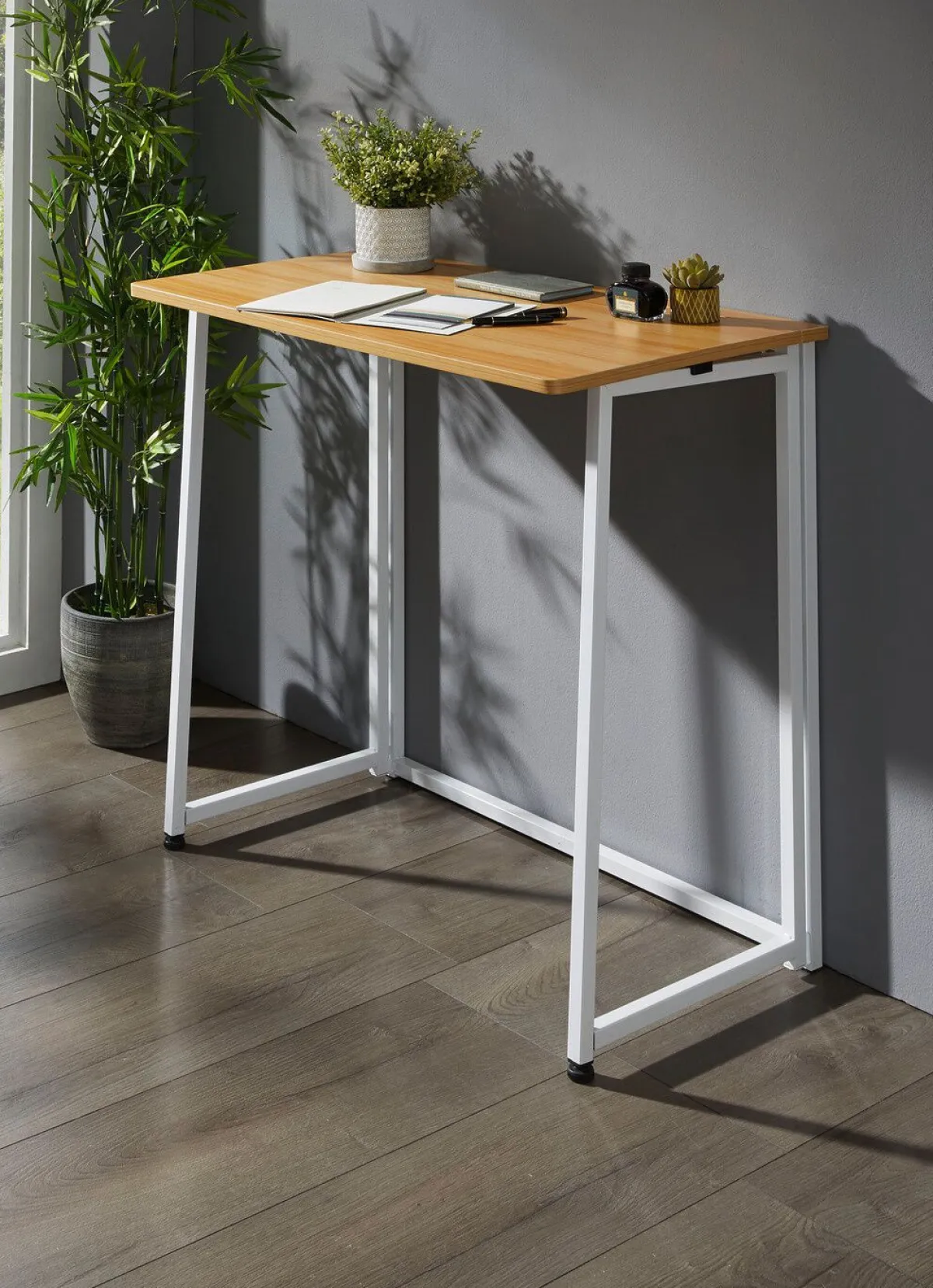 Best BADER Schreibtisch mit Gestell aus Metall WEISS-BRAUN
