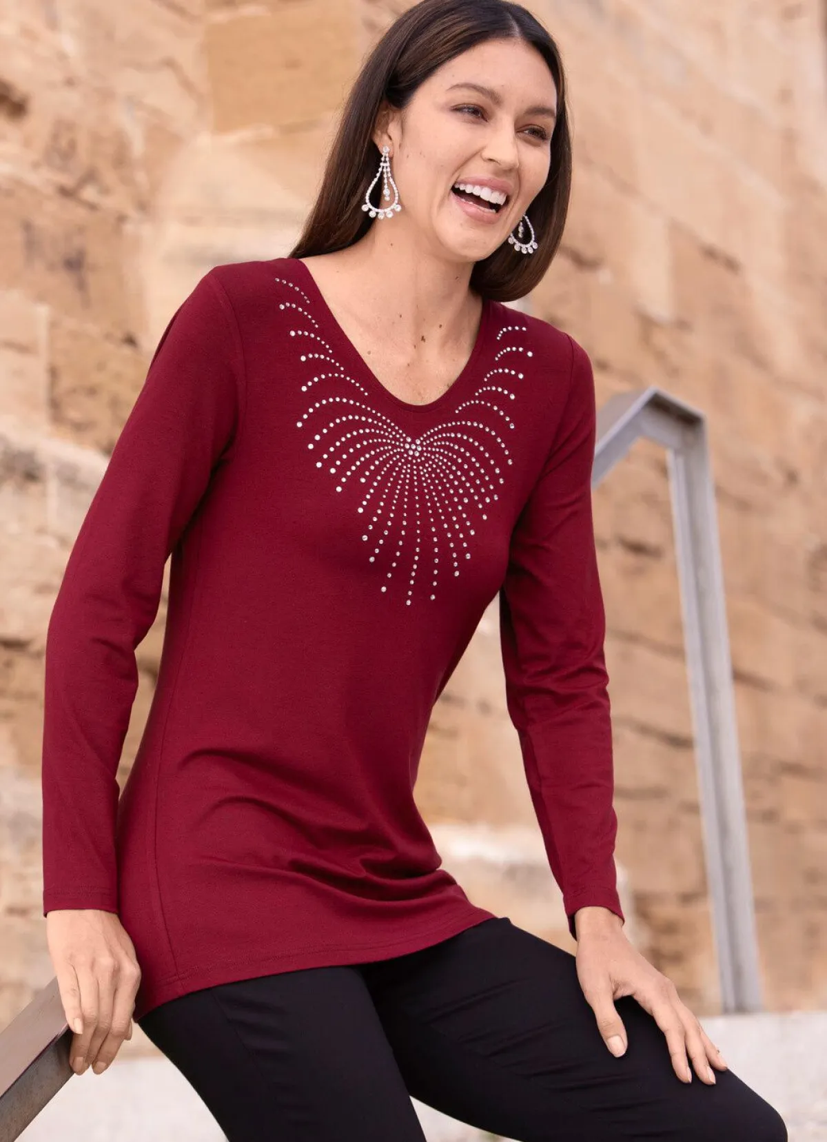 Hot BADER Shirt mit abgerundetem V-Ausschnitt in 4 Farben BORDEAUX