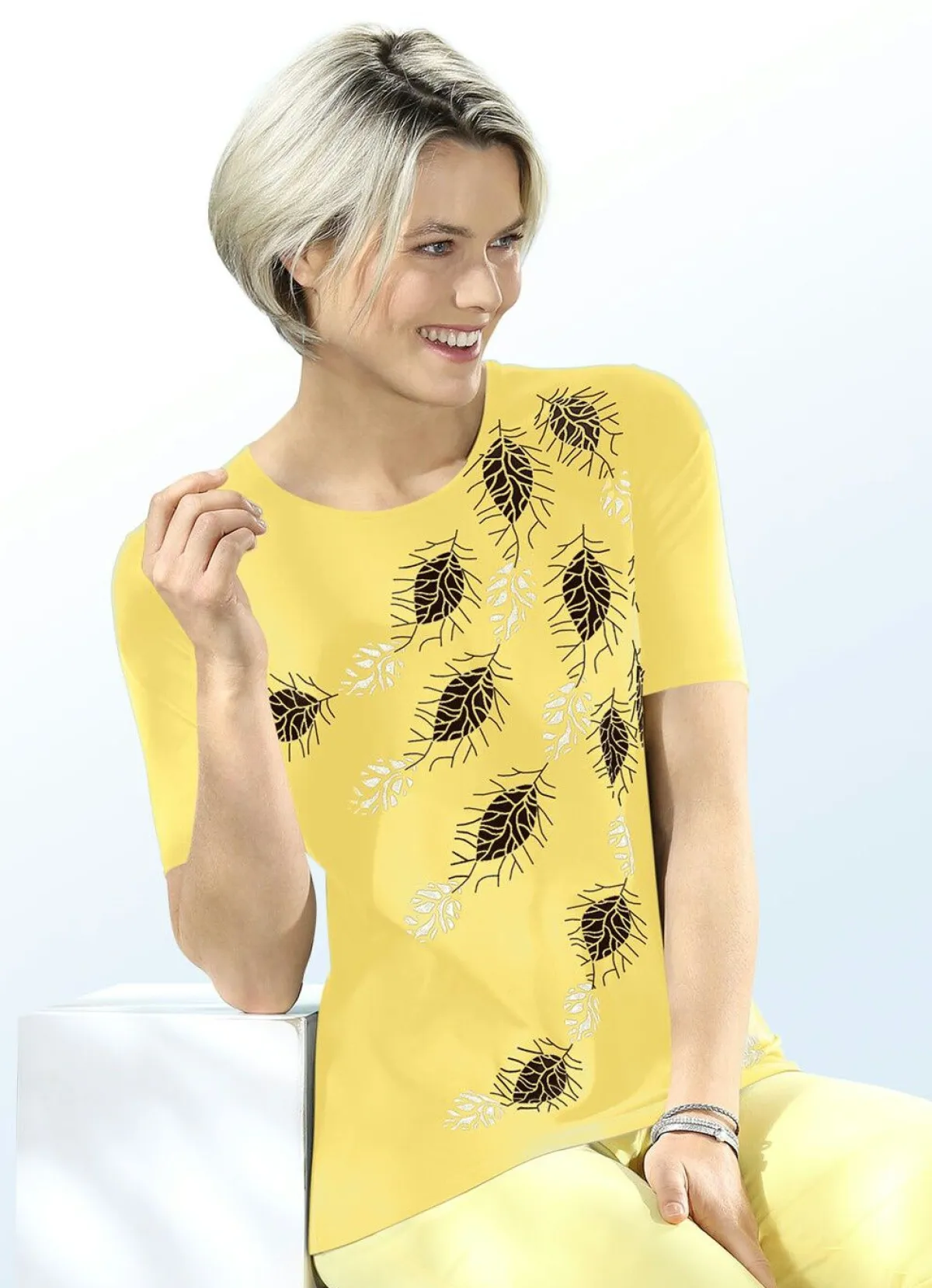 Hot BADER Shirt mit interessantem Blätterdruck in 2 Farben GELB