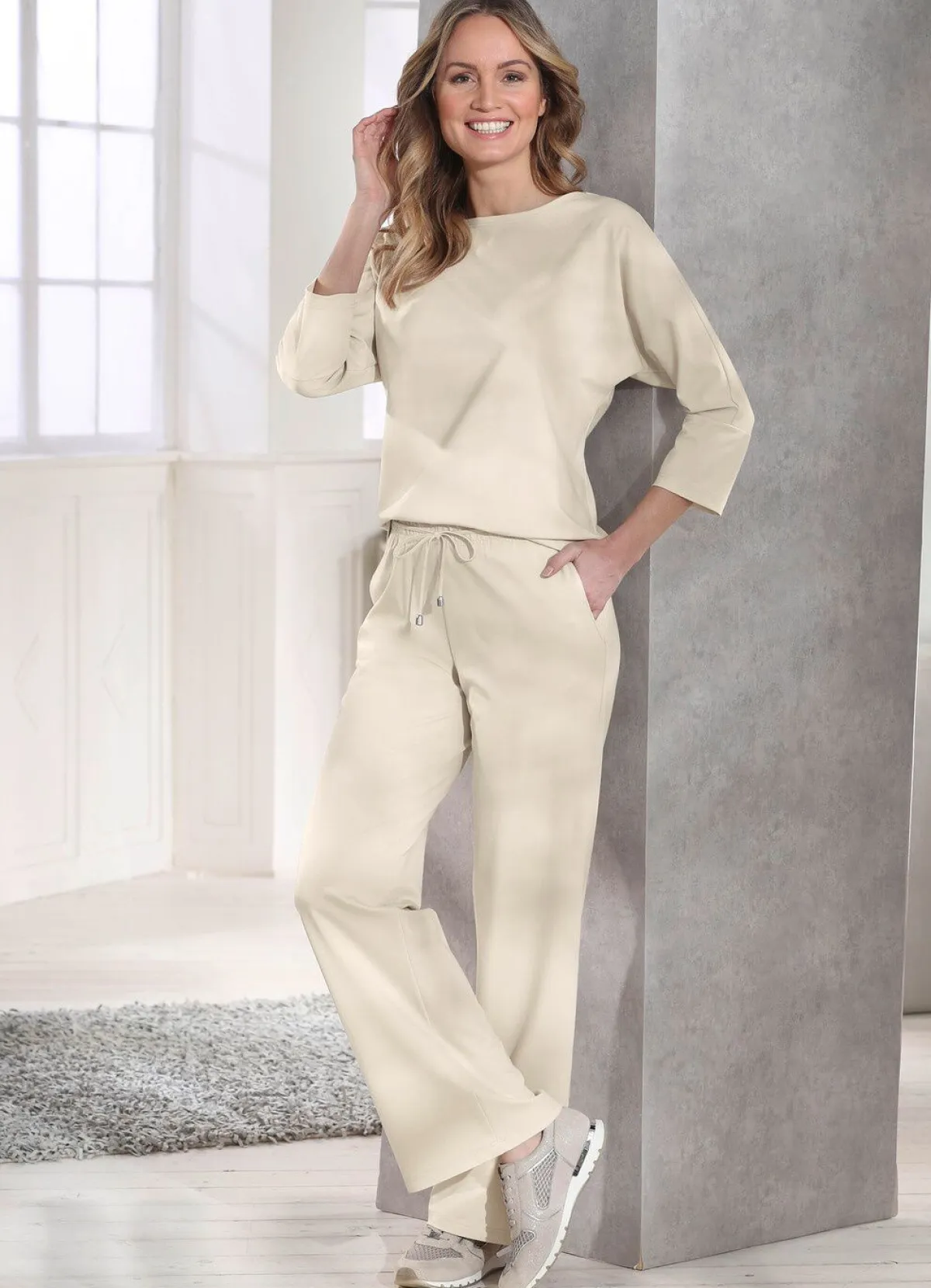 Hot KLAUS MODELLE MADE IN GERMANY Shirt mit rundem Halsausschnitt BEIGE