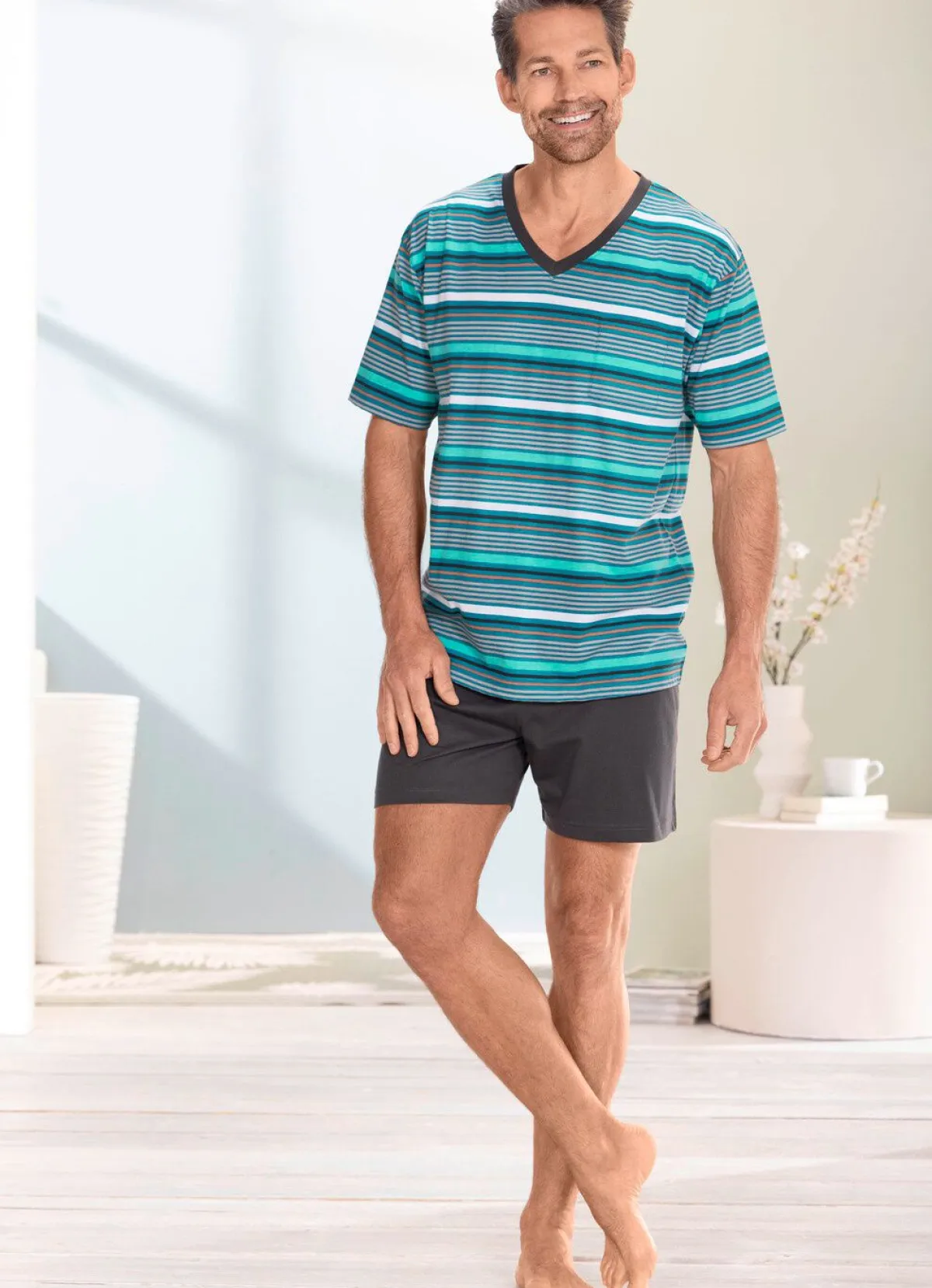 Sale BADER Shorty mit V-Ausschnitt