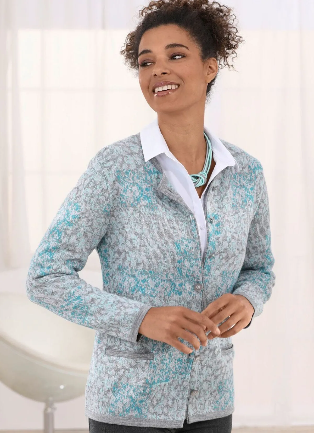 Discount BADER Strickjacke mit dekorativen Knöpfen GRAU-MINT-SEEGRÜN