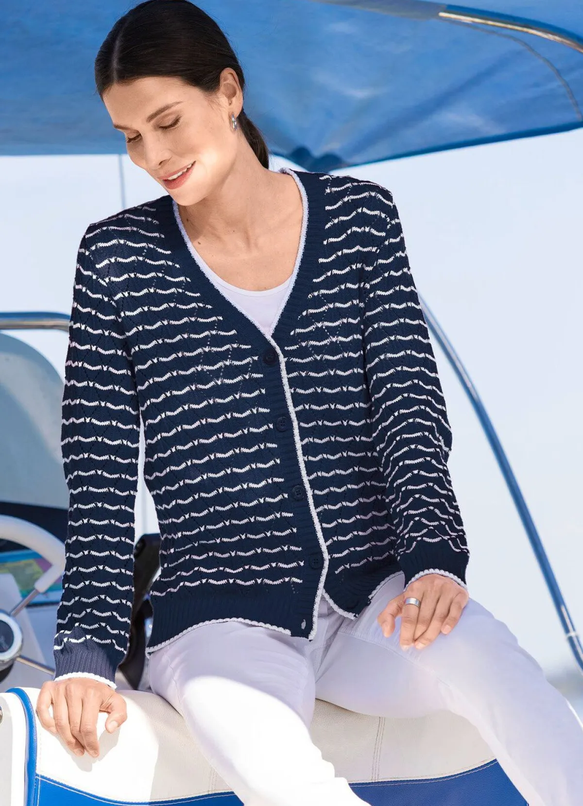 Online BADER Strickjacke mit feinen Ringeln und Ajourrauten MARINE-WEISS