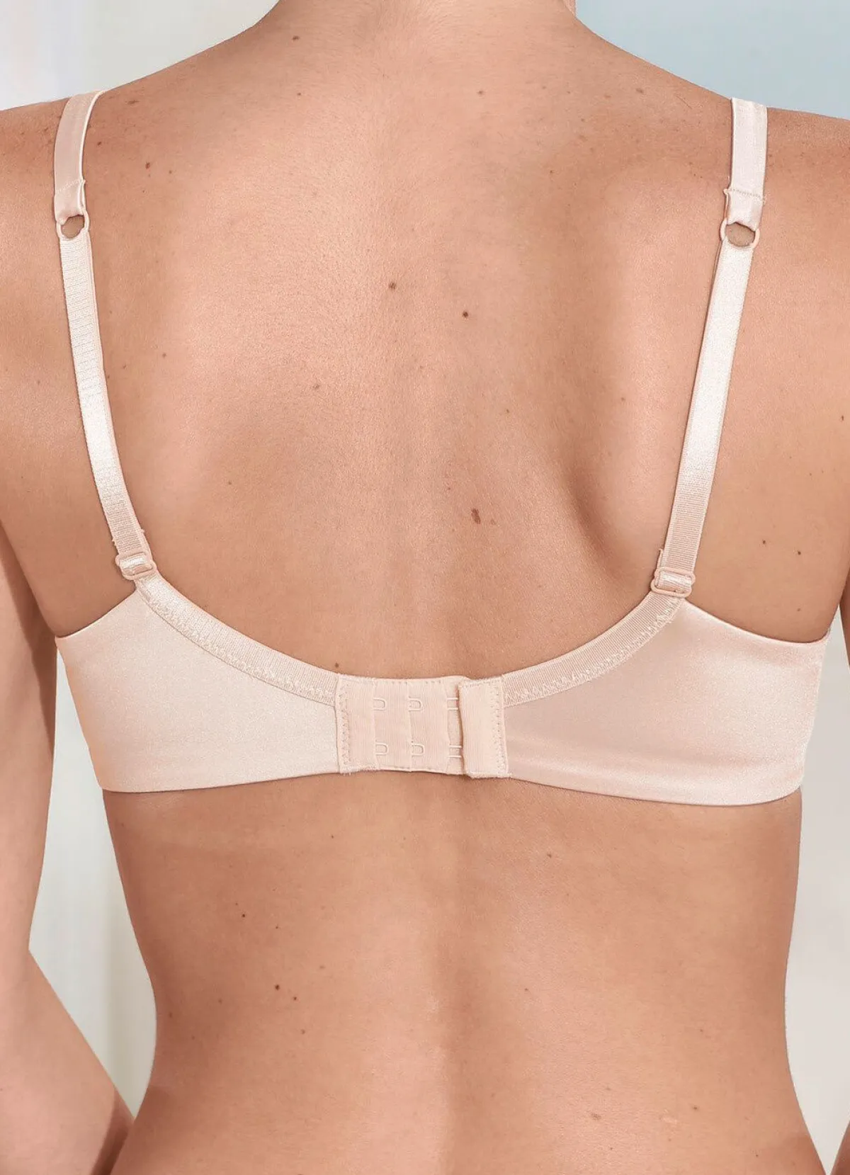 Outlet SUSA BH mit vorgeformten Cups SAND